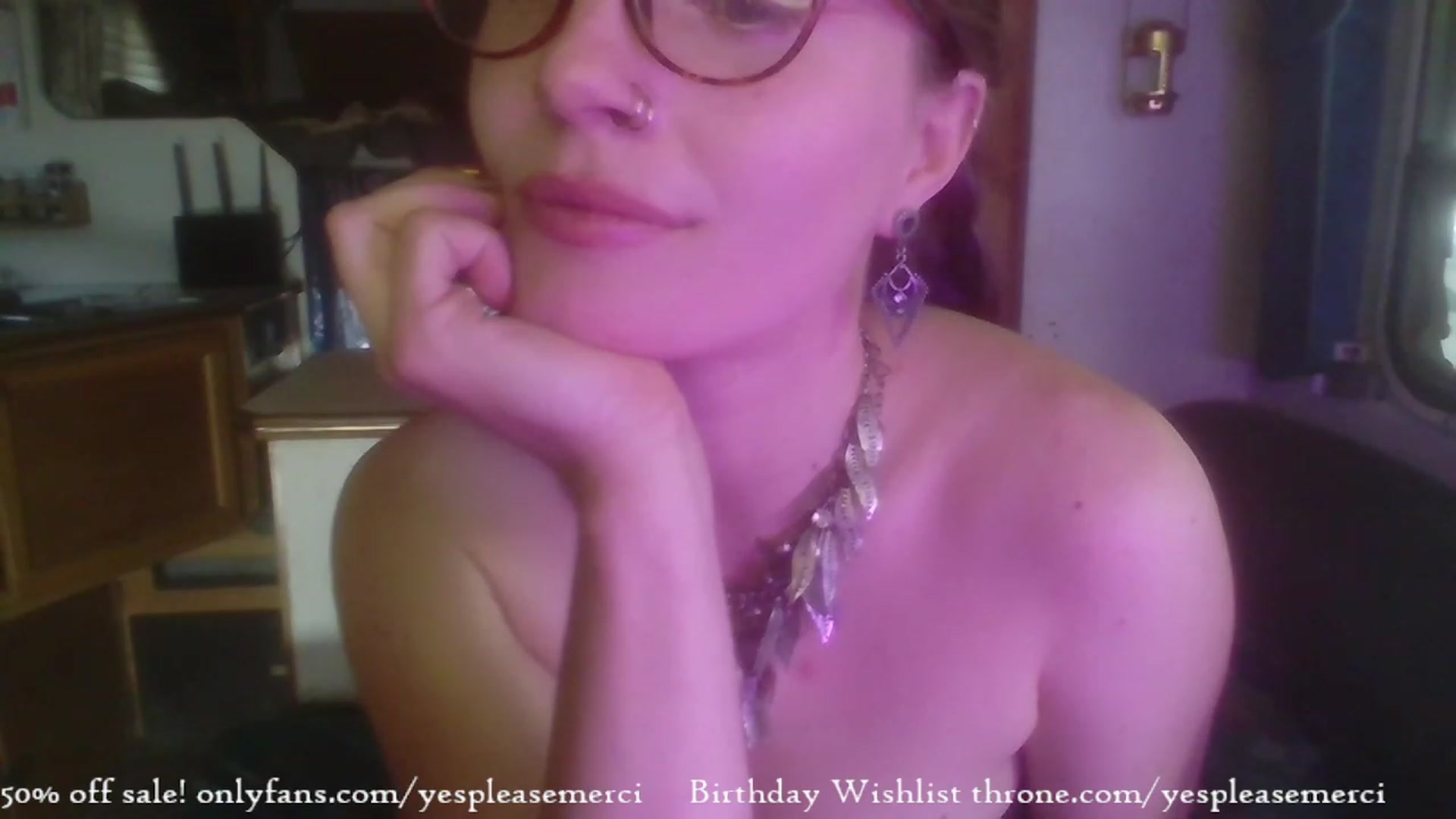 Gallery image thumbnail from yespleasemmhm's myfreecams stream on, 12/04/2023, 17:44 image 13 of 20