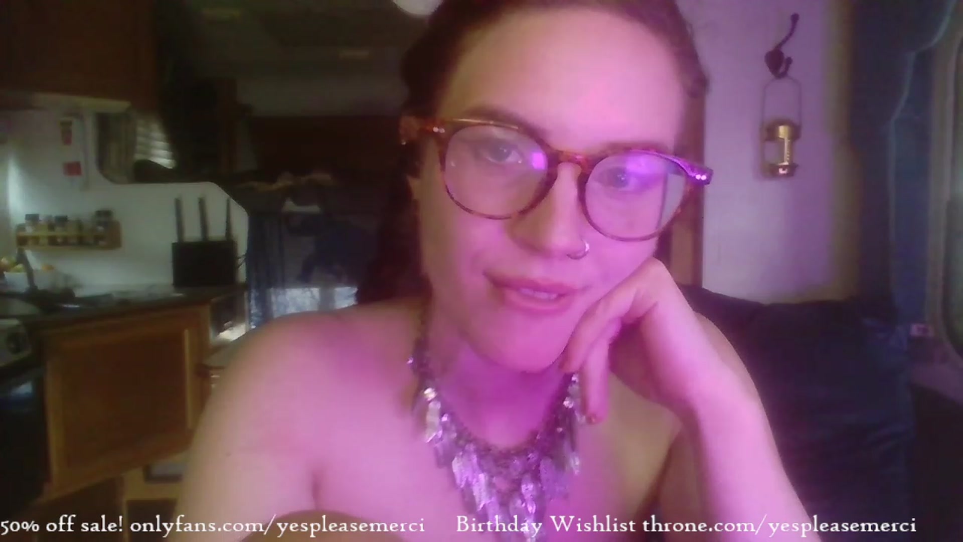 Gallery image thumbnail from yespleasemmhm's myfreecams stream on, 12/04/2023, 20:11 image 3 of 20