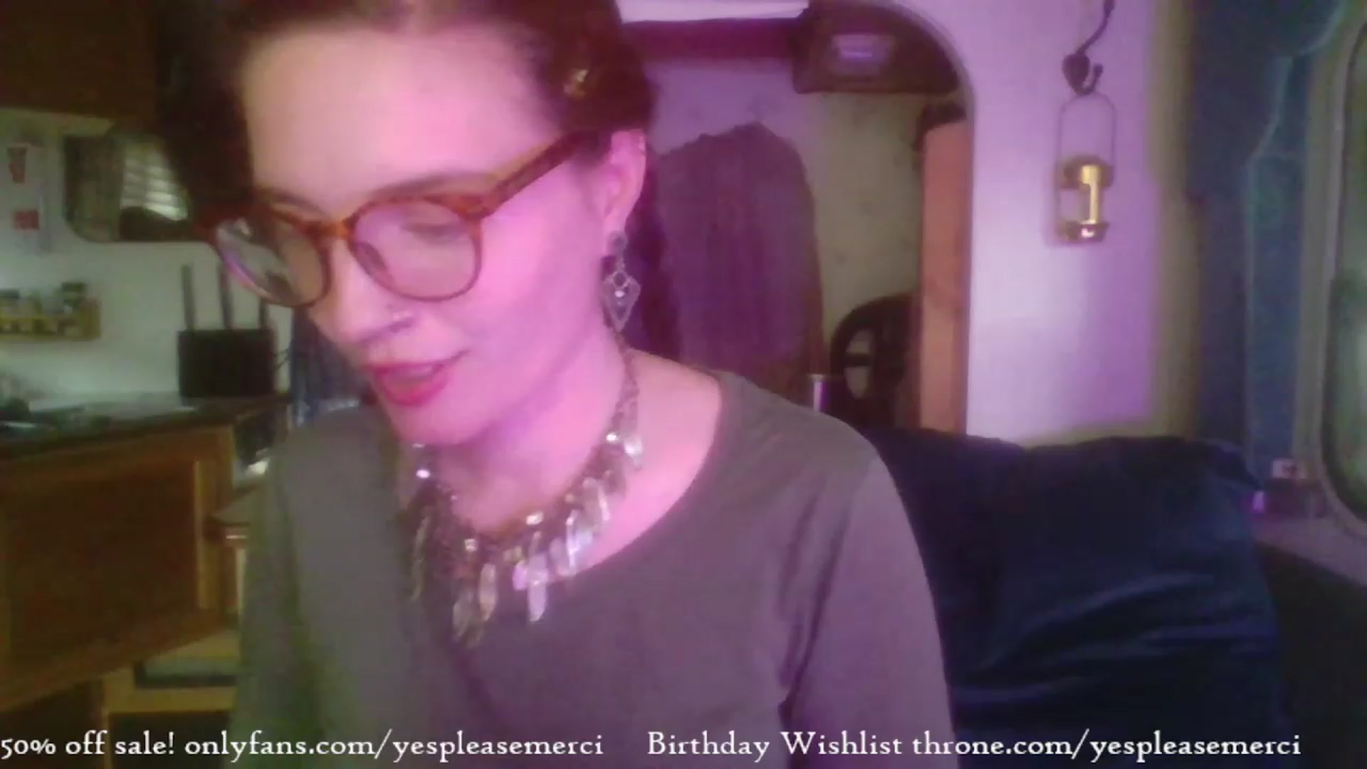 Gallery image thumbnail from yespleasemmhm's myfreecams stream on, 12/04/2023, 20:11 image 18 of 20