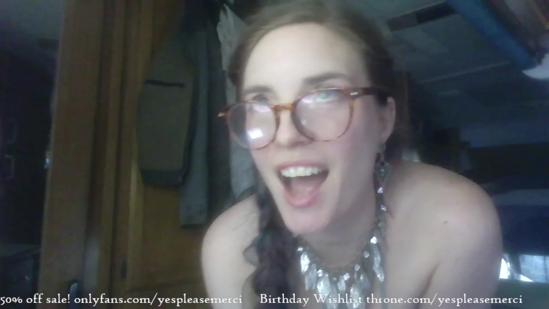 Gallery image thumbnail from yespleasemmhm's myfreecams stream on, 12/06/2023, 16:02 image 13 of 20