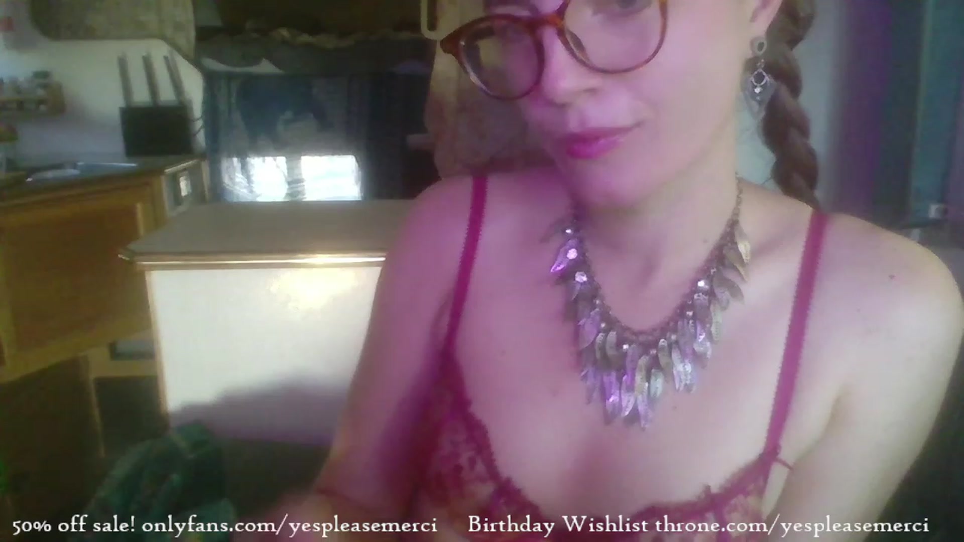 Gallery image thumbnail from yespleasemmhm's myfreecams stream on, 12/13/2023, 18:11 image 16 of 20