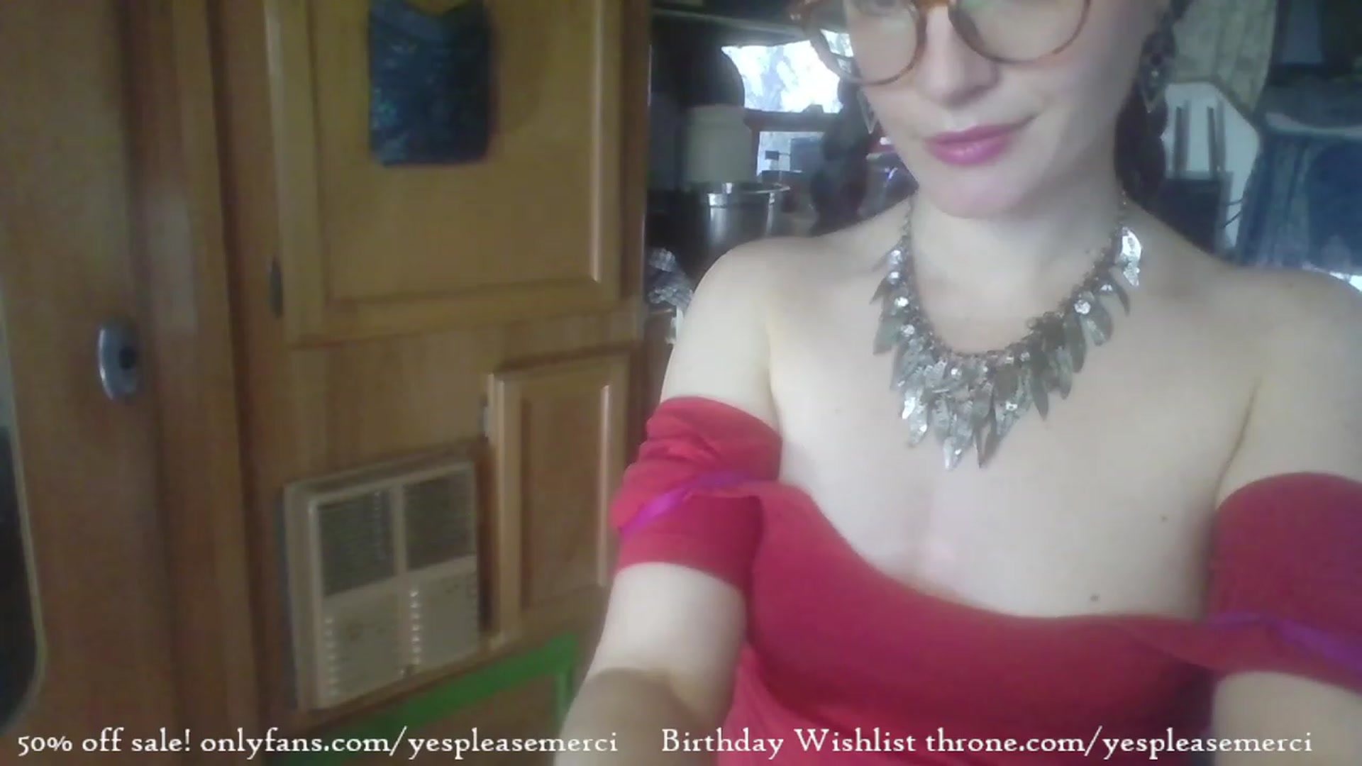 Gallery image thumbnail from yespleasemmhm's myfreecams stream on, 12/13/2023, 19:22 image 16 of 20