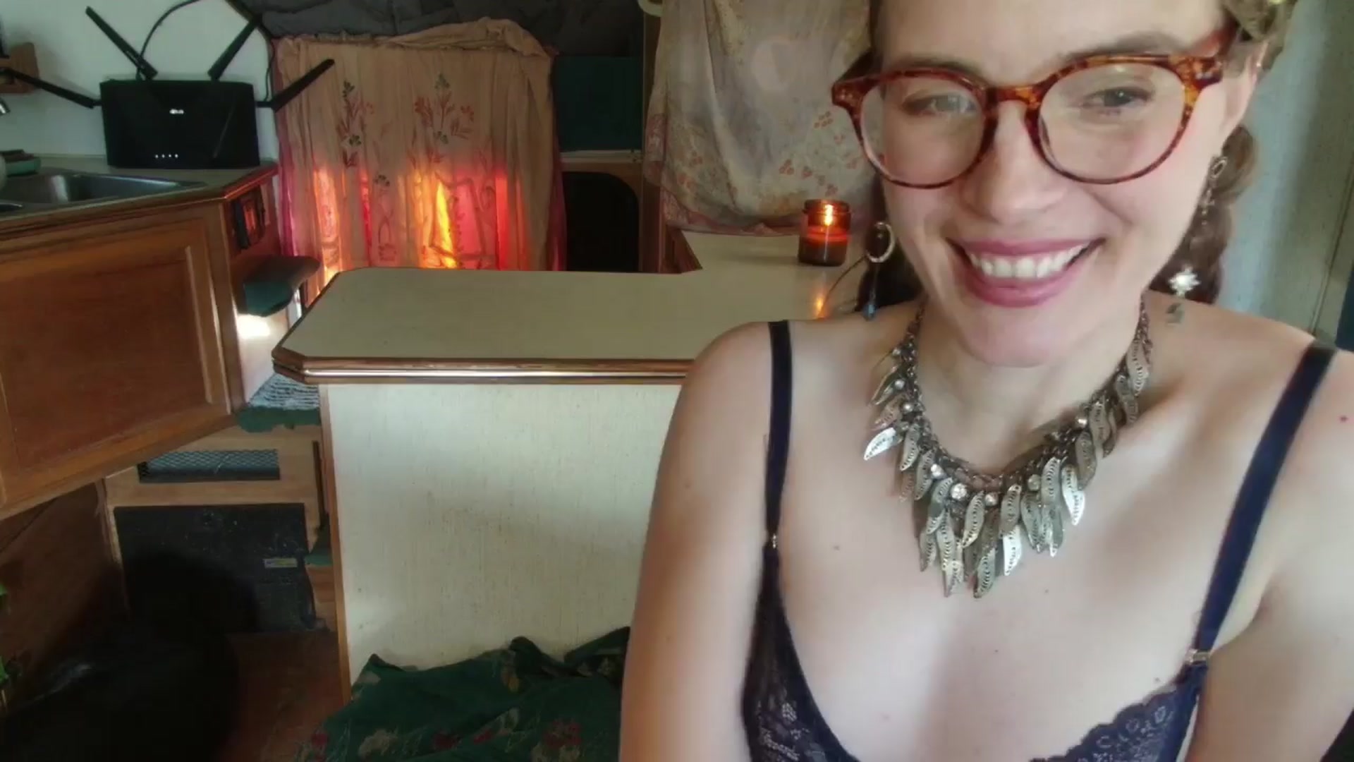Gallery image thumbnail from yespleasemmhm's myfreecams stream on, 03/25/2024, 17:08 image 2 of 20