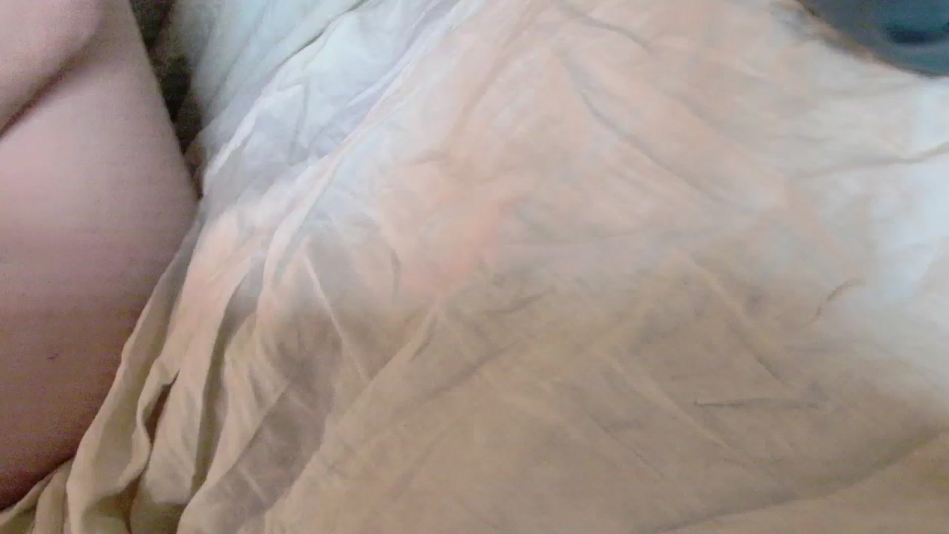 Gallery image thumbnail from yespleasemmhm's myfreecams stream on, 02/18/2026, 16:05 image 17 of 20