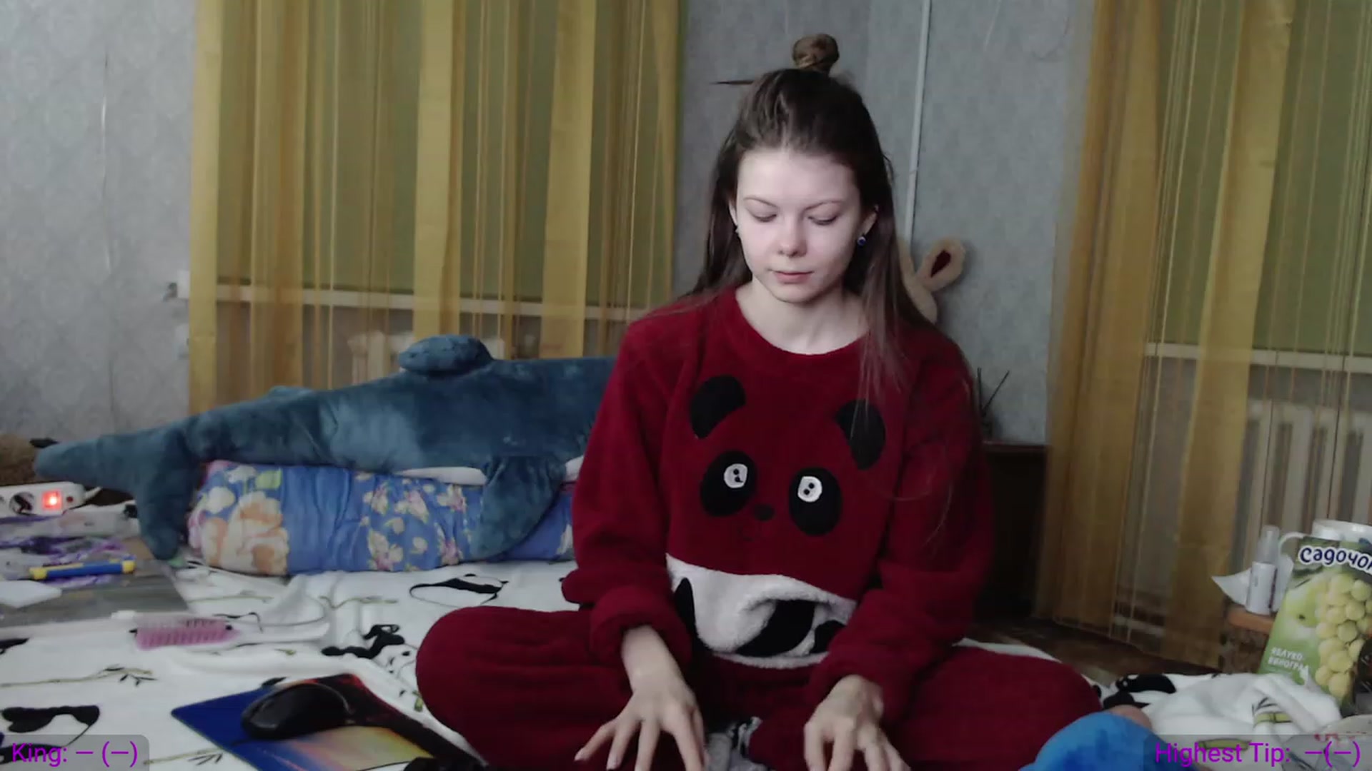 Gallery image thumbnail from your_Dream_24's myfreecams stream on, 03/05/2024, 18:28 image 15 of 20