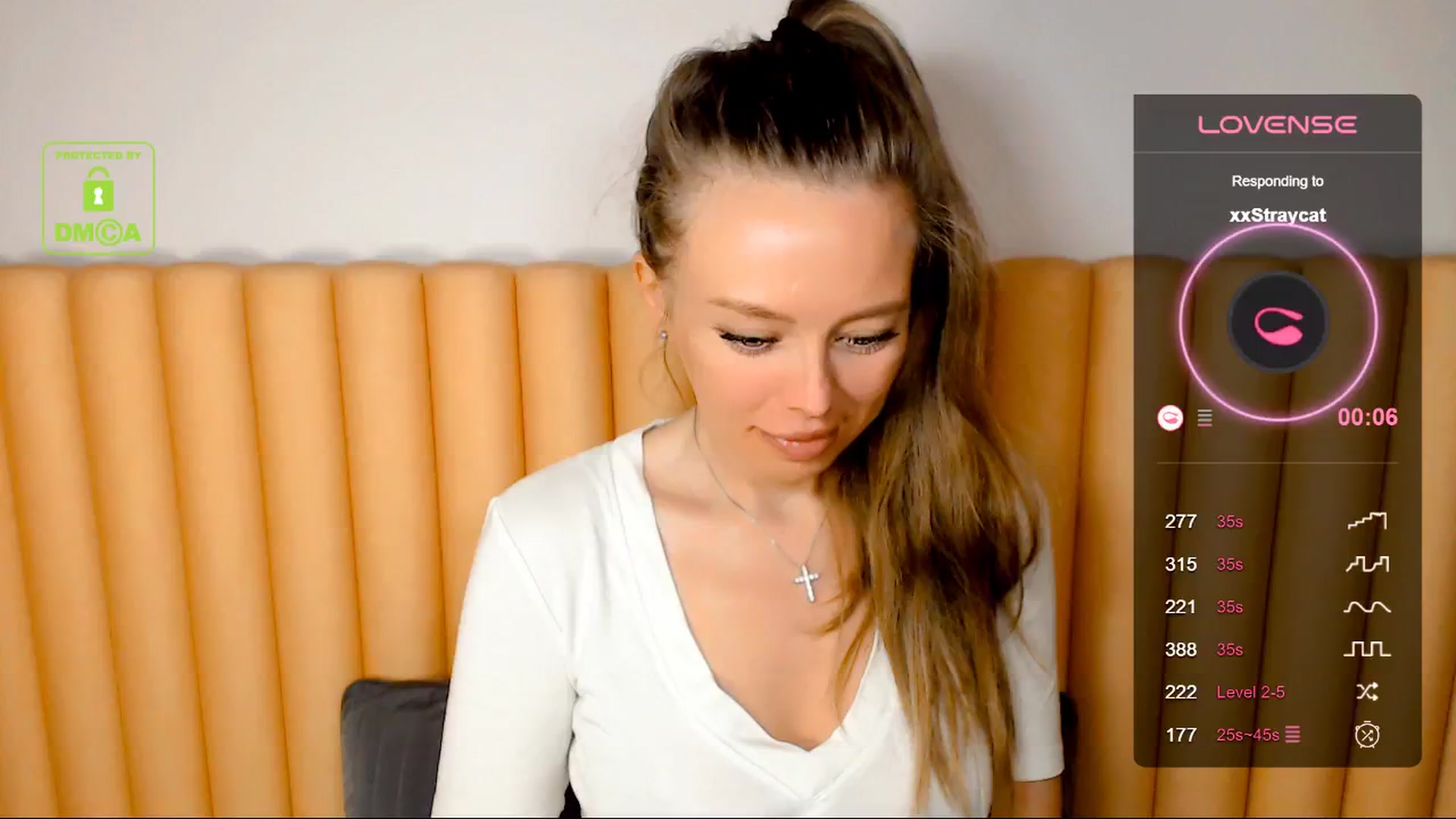 Gallery image thumbnail from your_eyecandy's myfreecams stream on, 04/18/2024, 17:16 image 4 of 20