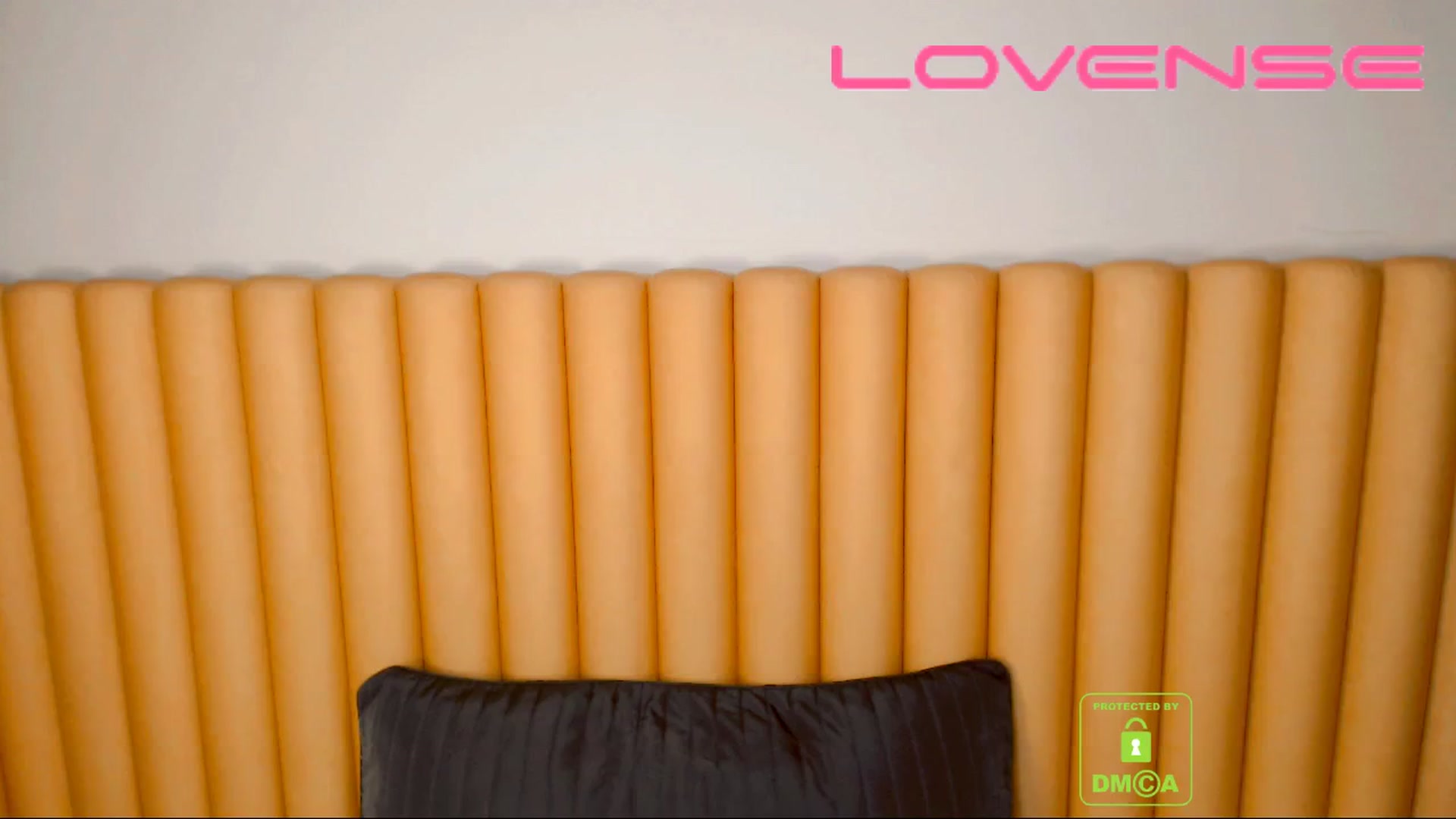 Gallery image thumbnail from your_eyecandy's myfreecams stream on, 07/29/2024, 16:20 image 5 of 20