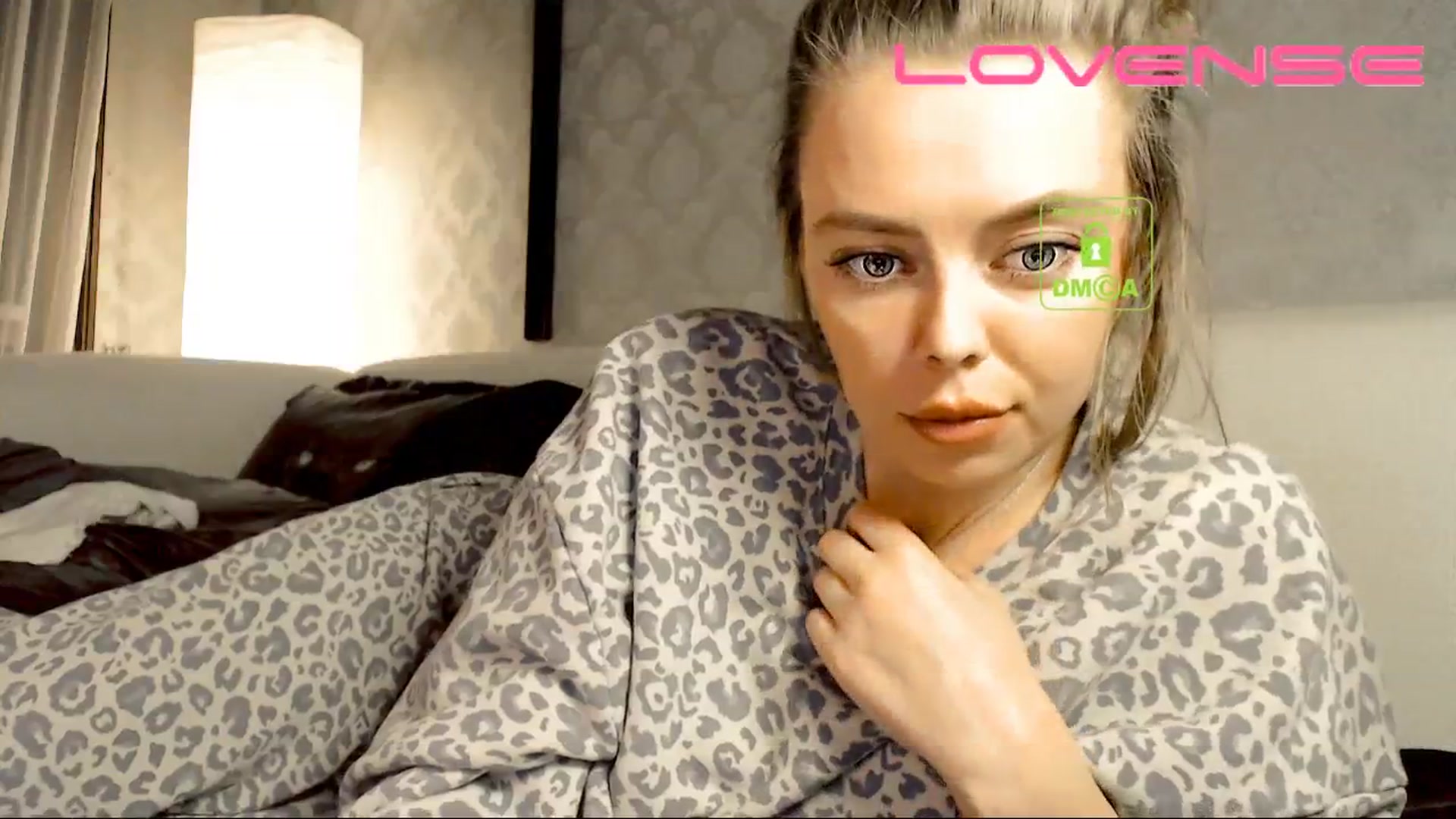 Gallery image thumbnail from your_eyecandy's myfreecams stream on, 03/20/2025, 02:43 image 12 of 20