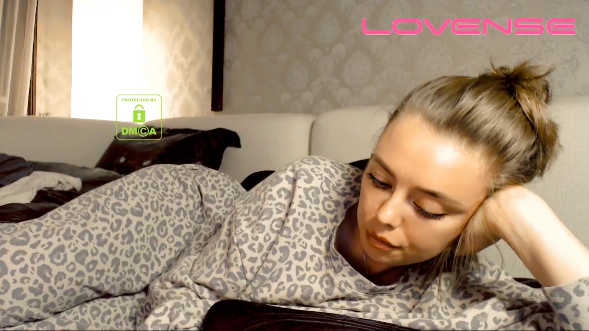 Gallery image thumbnail from your_eyecandy's myfreecams stream on, 03/20/2025, 02:43 image 7 of 20