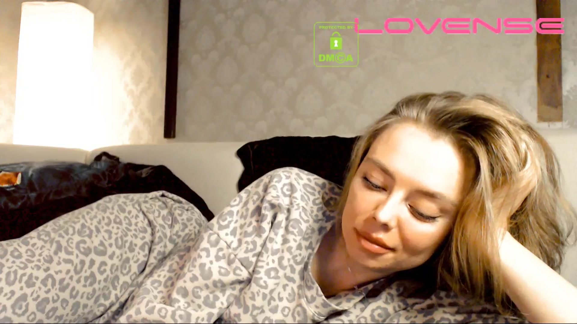 Gallery image thumbnail from your_eyecandy's myfreecams stream on, 03/22/2025, 07:38 image 7 of 20
