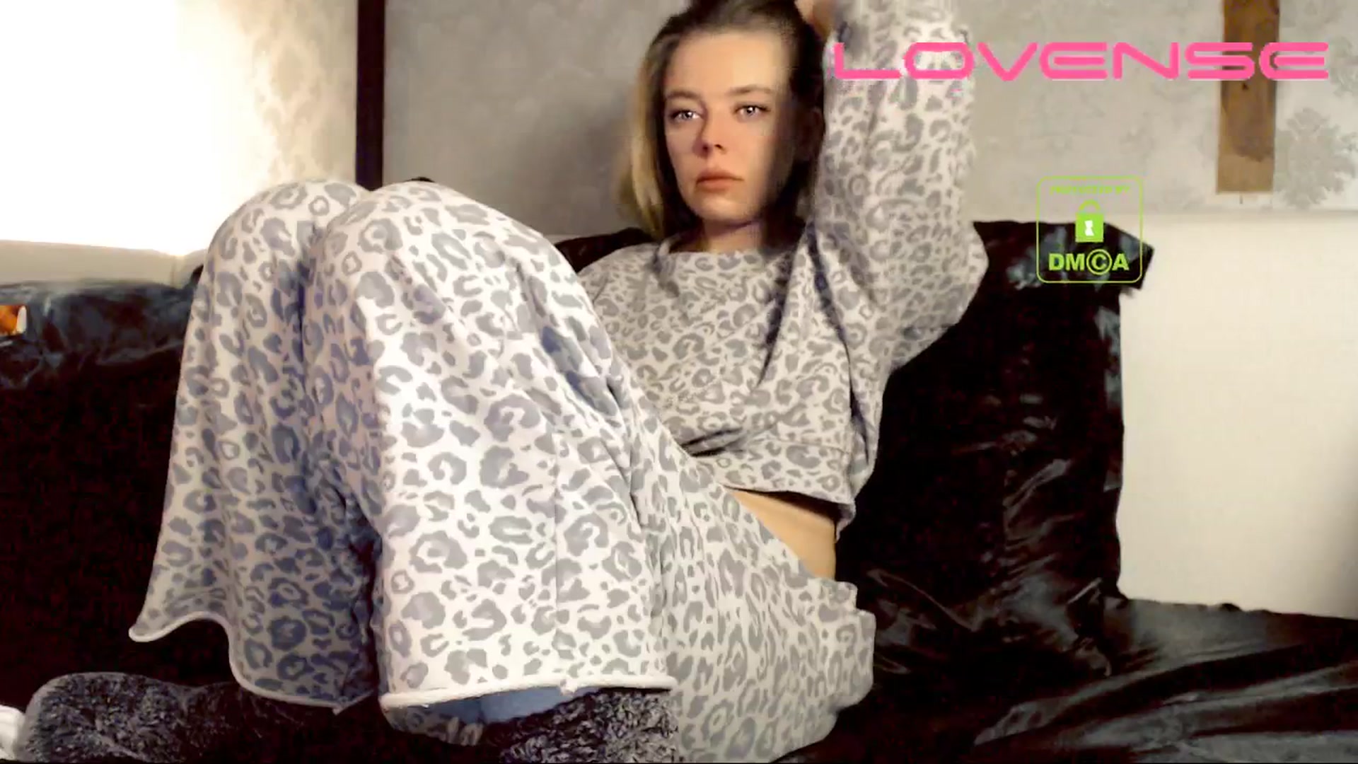 Gallery image thumbnail from your_eyecandy's myfreecams stream on, 03/22/2025, 07:38 image 15 of 20