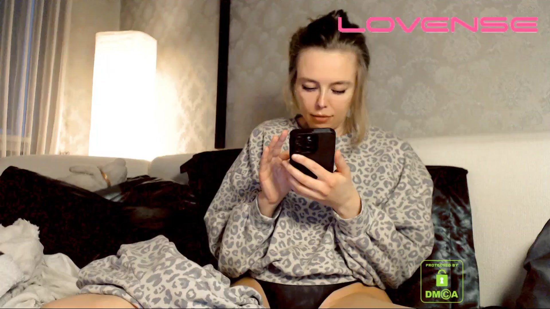 Gallery image thumbnail from your_eyecandy's myfreecams stream on, 03/25/2025, 05:18 image 11 of 20