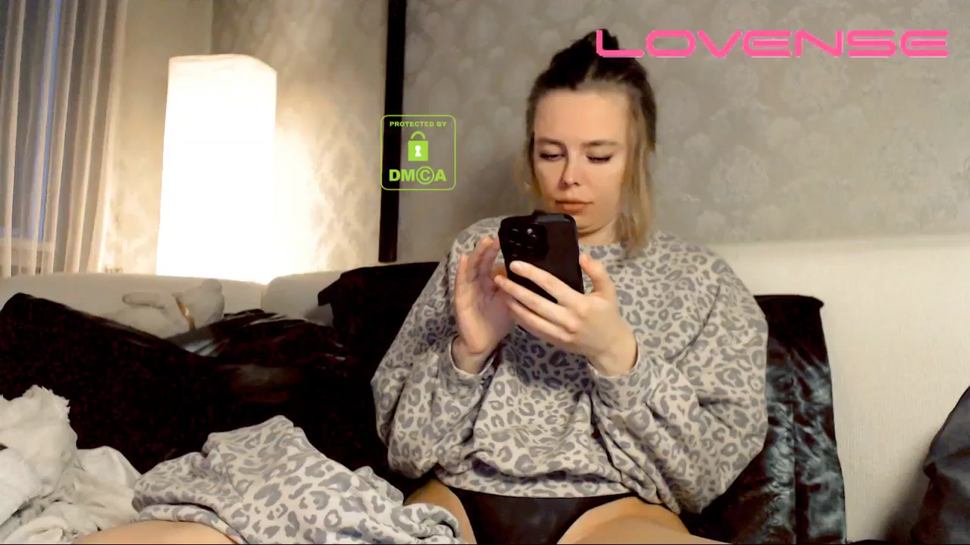 Gallery image thumbnail from your_eyecandy's myfreecams stream on, 03/25/2025, 05:18 image 14 of 20