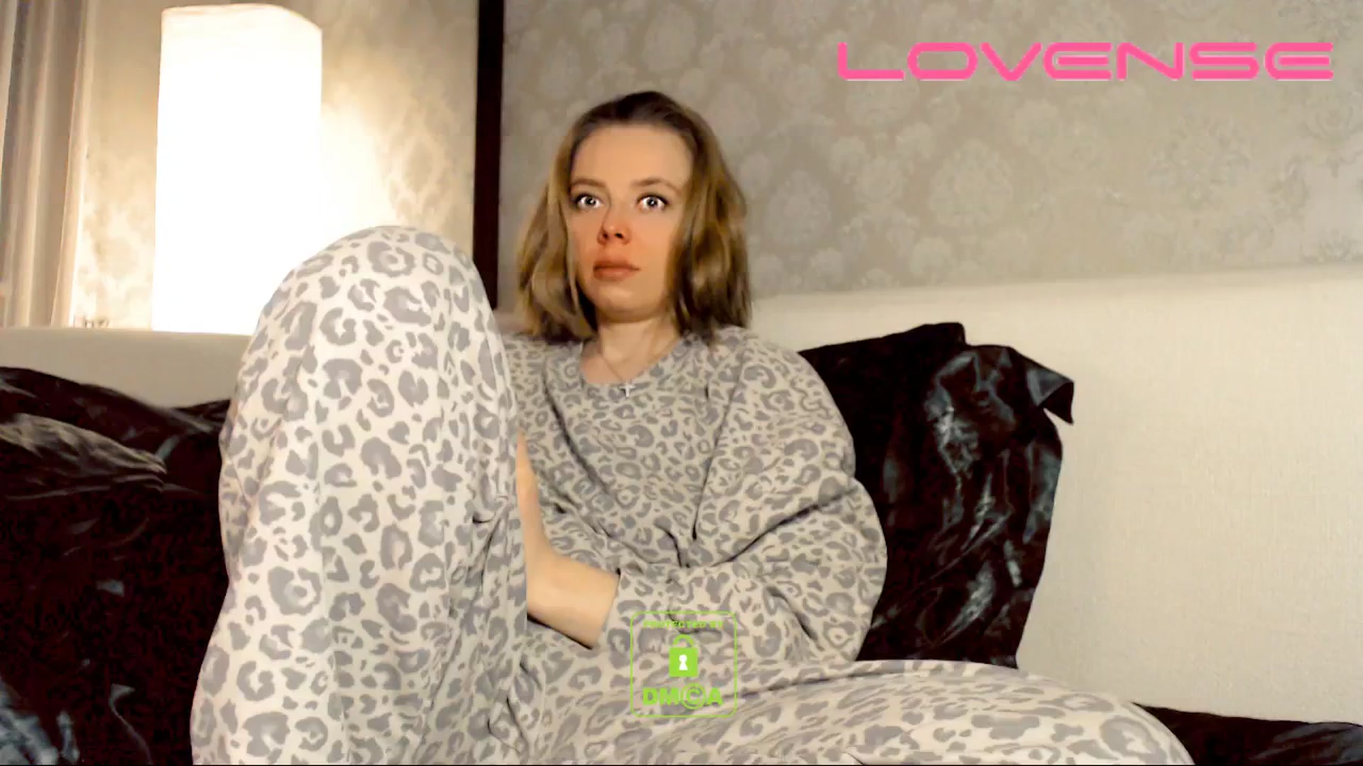 Gallery image thumbnail from your_eyecandy's myfreecams stream on, 03/27/2025, 03:34 image 18 of 20