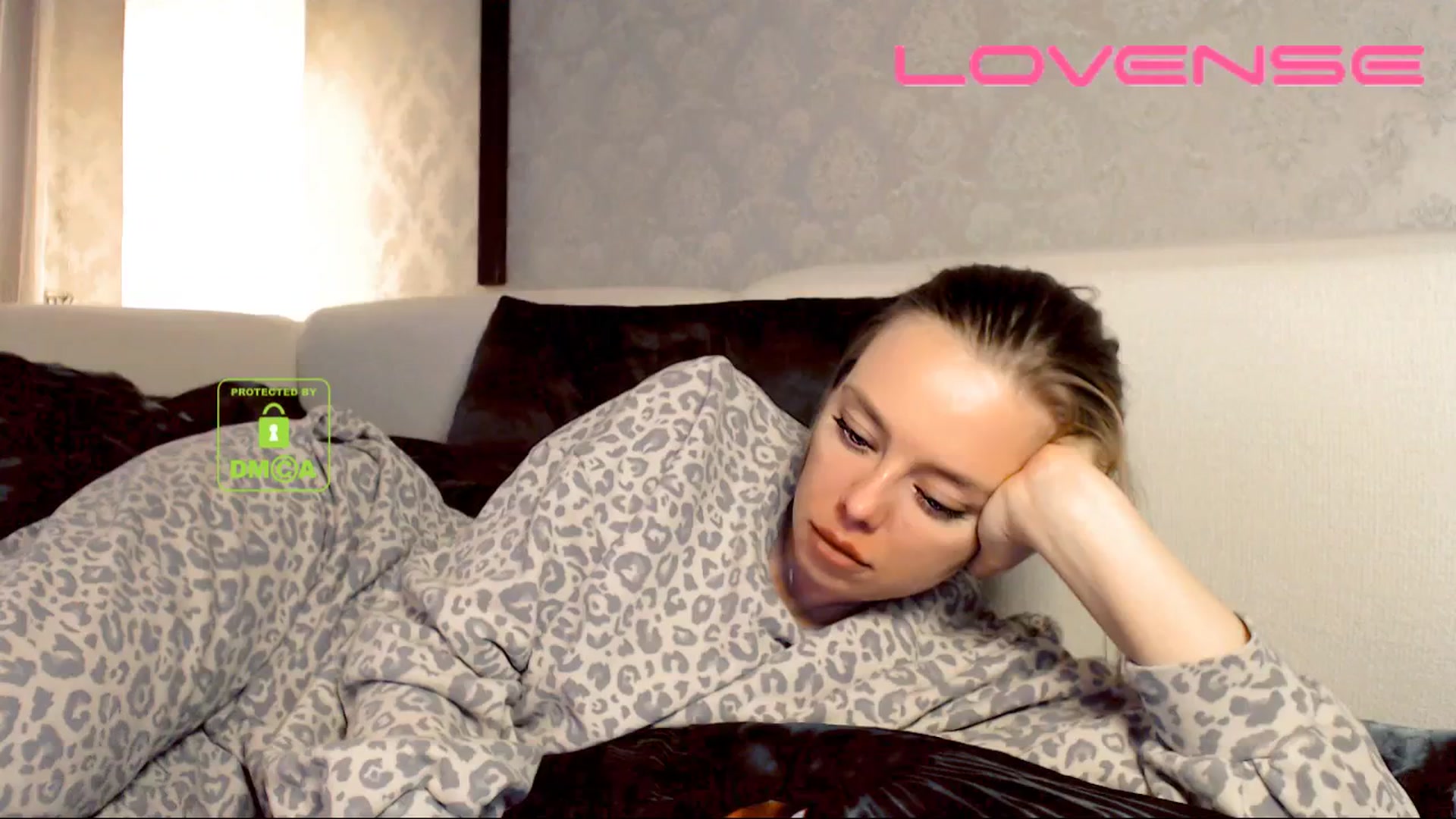Gallery image thumbnail from your_eyecandy's myfreecams stream on, 03/27/2025, 06:27 image 10 of 20
