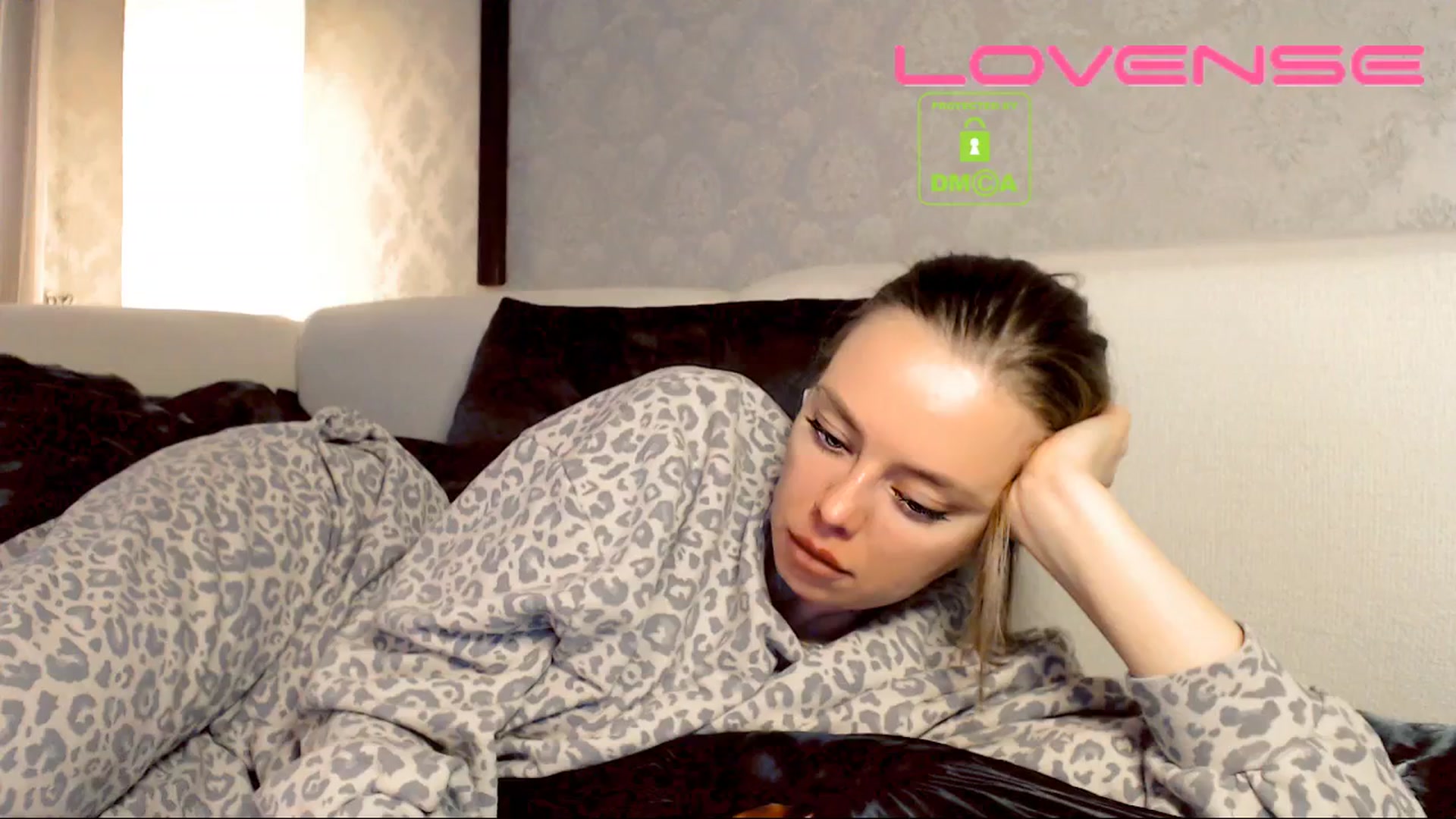 Gallery image thumbnail from your_eyecandy's myfreecams stream on, 03/27/2025, 06:27 image 14 of 20
