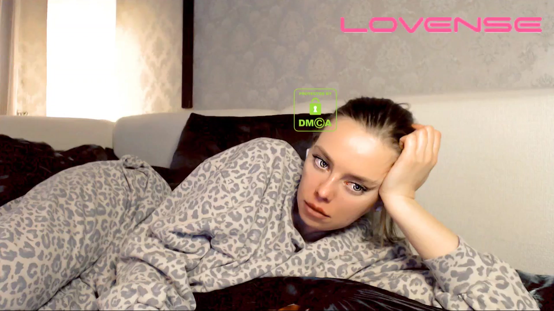 Gallery image thumbnail from your_eyecandy's myfreecams stream on, 03/27/2025, 06:27 image 12 of 20