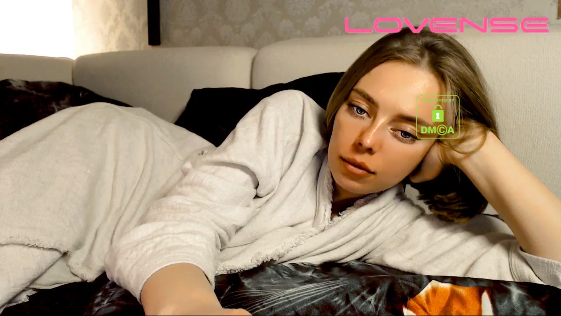 Gallery image thumbnail from your_eyecandy's myfreecams stream on, 04/01/2025, 01:33 image 10 of 20