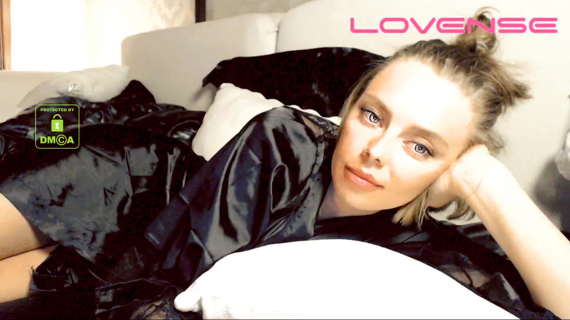 Gallery image thumbnail from your_eyecandy's myfreecams stream on, 04/16/2025, 23:59 image 4 of 20