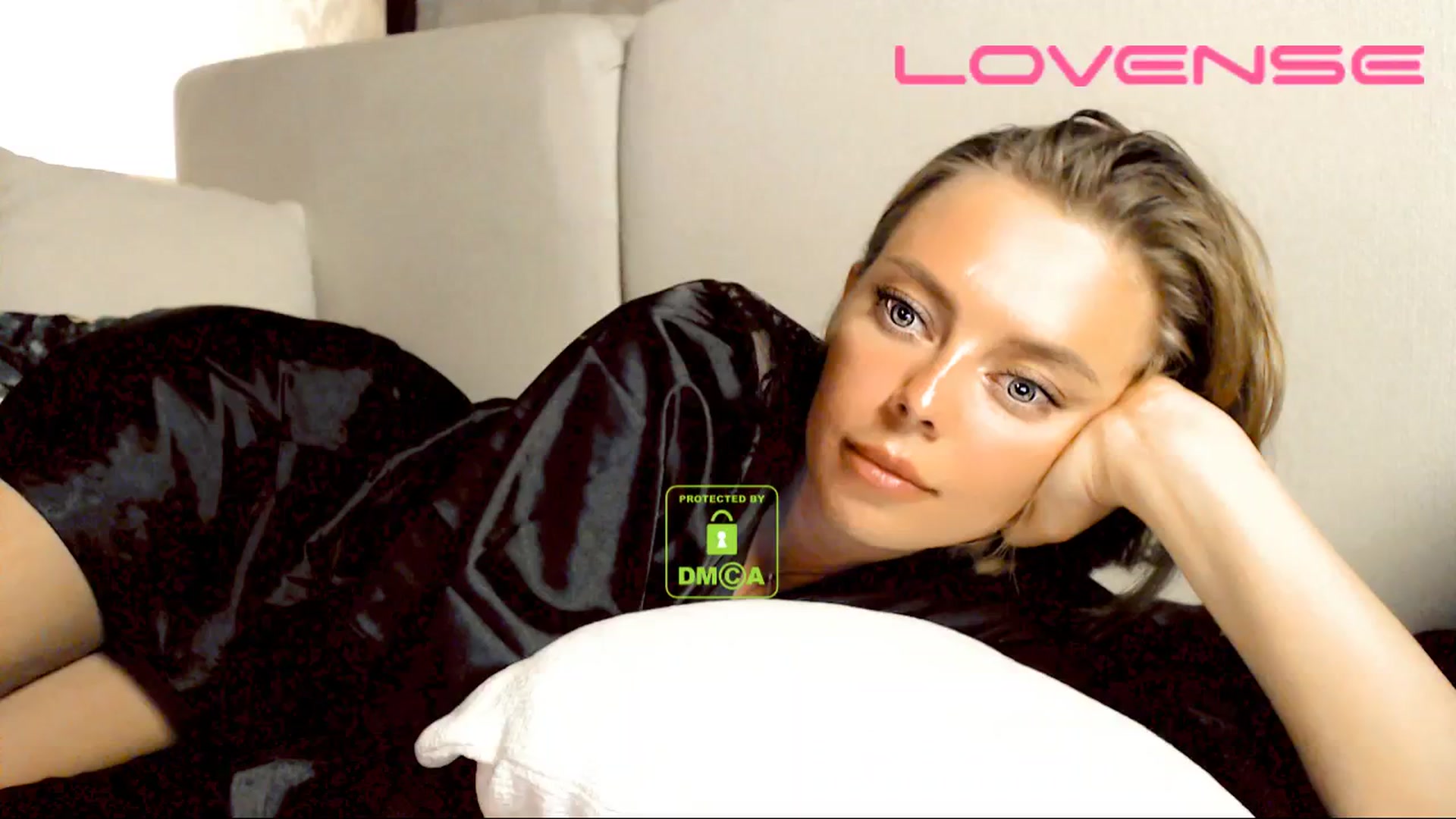 Gallery image thumbnail from your_eyecandy's myfreecams stream on, 04/18/2025, 02:04 image 5 of 20