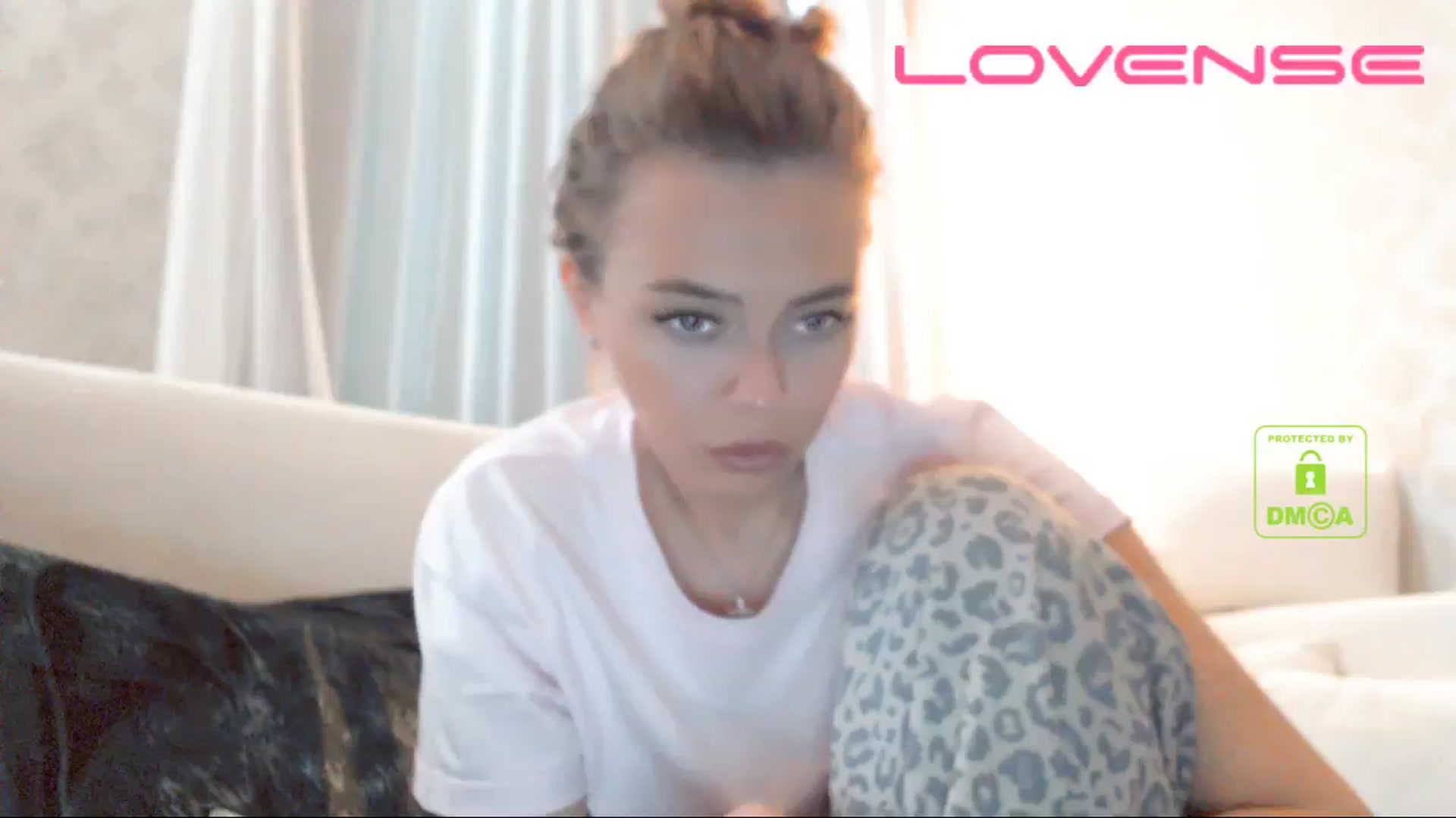 Gallery image thumbnail from your_eyecandy's myfreecams stream on, 05/31/2025, 12:47 image 1 of 20