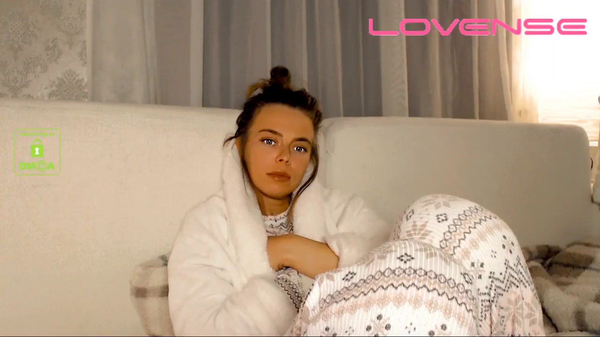 Gallery image thumbnail from your_eyecandy's myfreecams stream on, 11/23/2025, 23:16 image 3 of 20