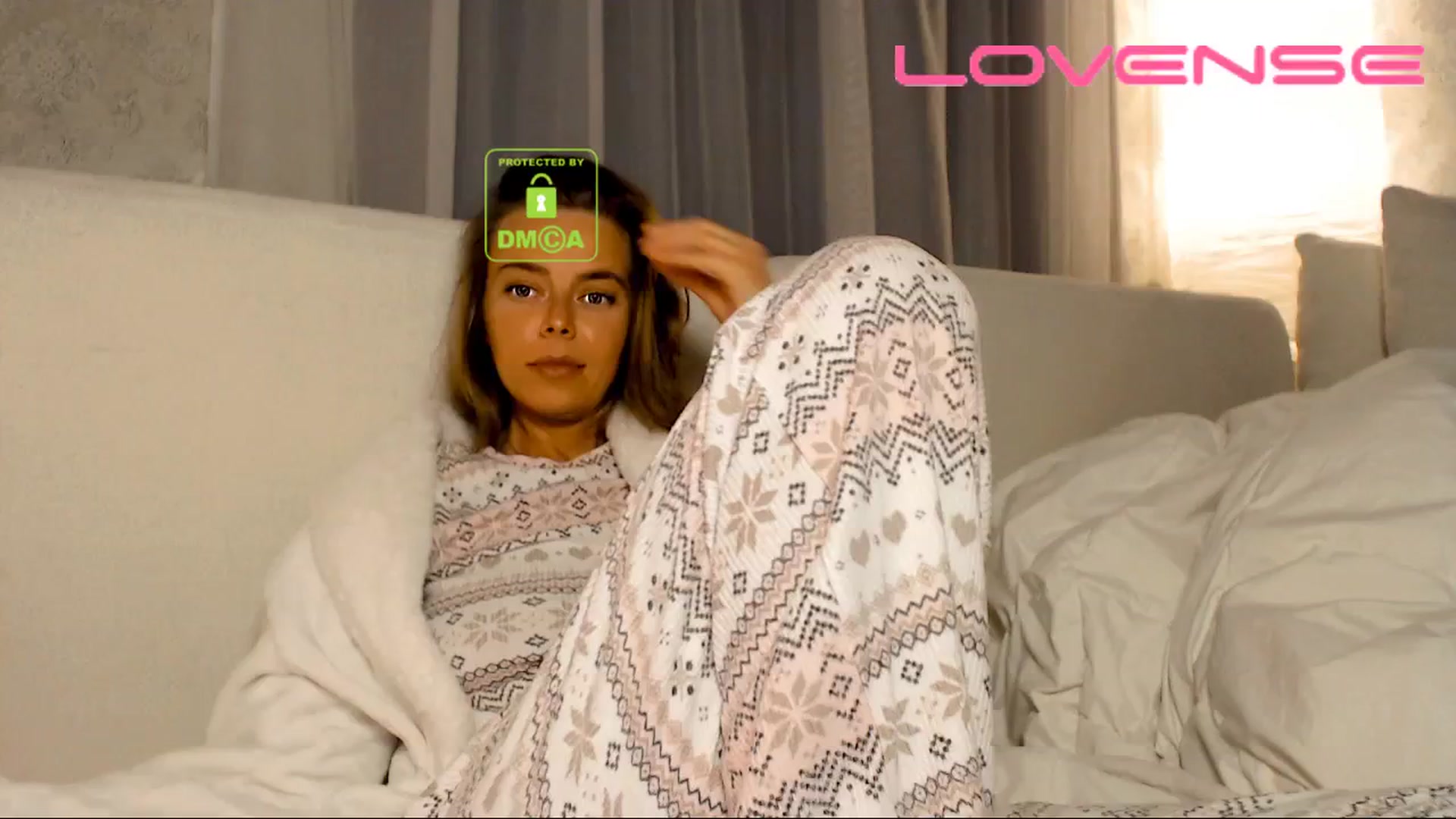 Gallery image thumbnail from your_eyecandy's myfreecams stream on, 11/25/2025, 09:19 image 4 of 20