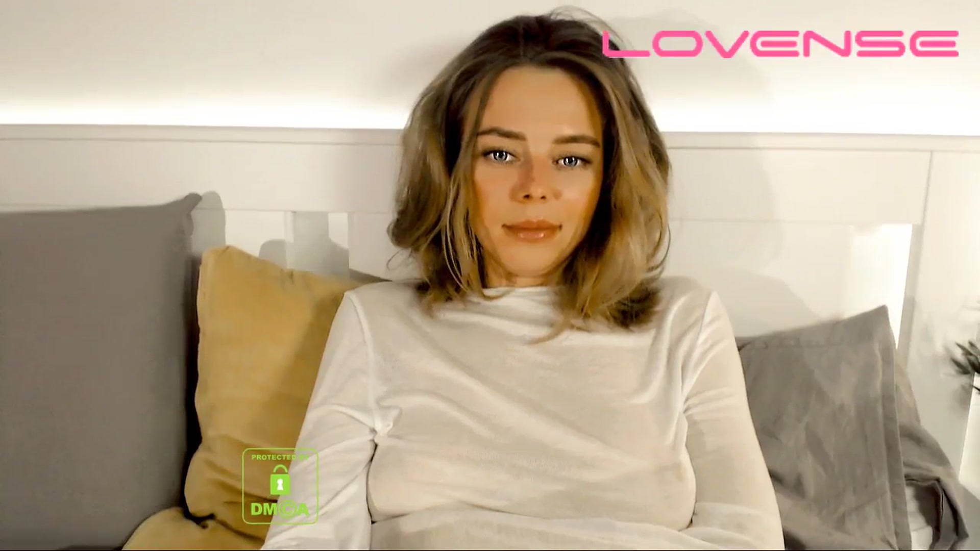 Gallery image thumbnail from your_eyecandy's myfreecams stream on, 01/10/2026, 23:31 image 14 of 20