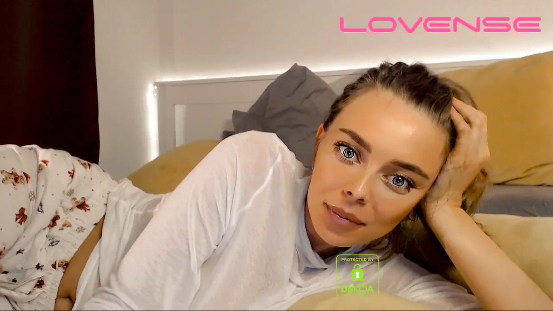 Gallery image thumbnail from your_eyecandy's myfreecams stream on, 02/02/2026, 15:10 image 14 of 20