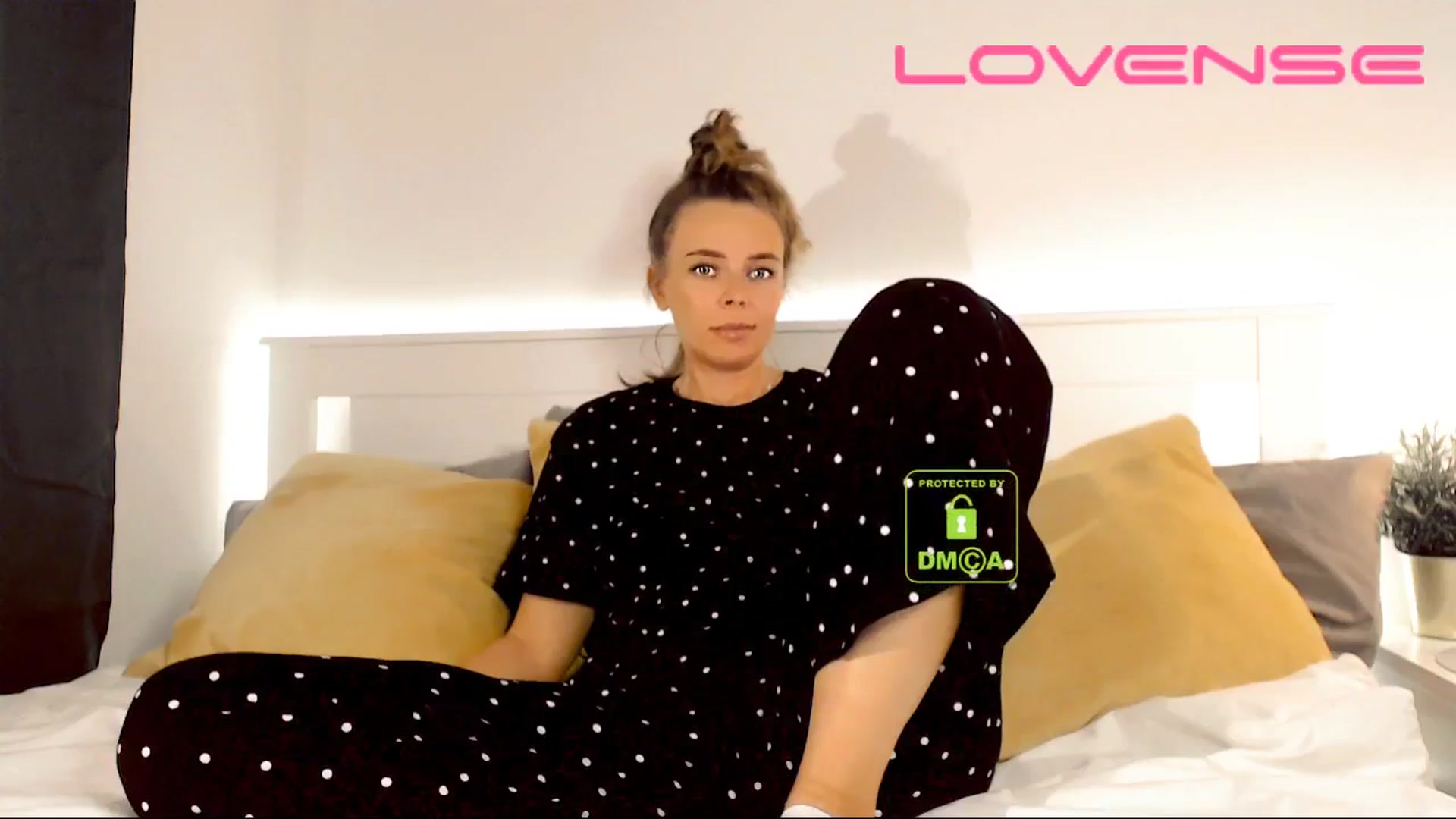 Gallery image thumbnail from your_eyecandy's myfreecams stream on, 02/05/2026, 18:01 image 11 of 20