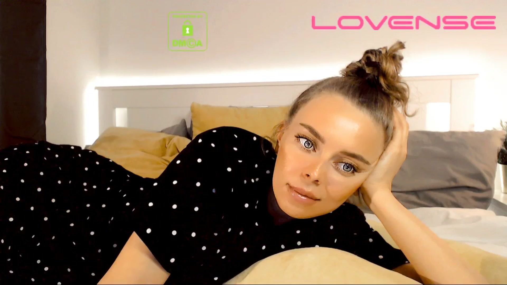 Gallery image thumbnail from your_eyecandy's myfreecams stream on, 02/05/2026, 18:01 image 18 of 20