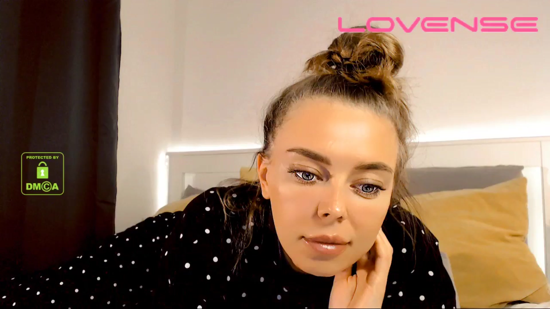 Gallery image thumbnail from your_eyecandy's myfreecams stream on, 02/06/2026, 10:35 image 17 of 20
