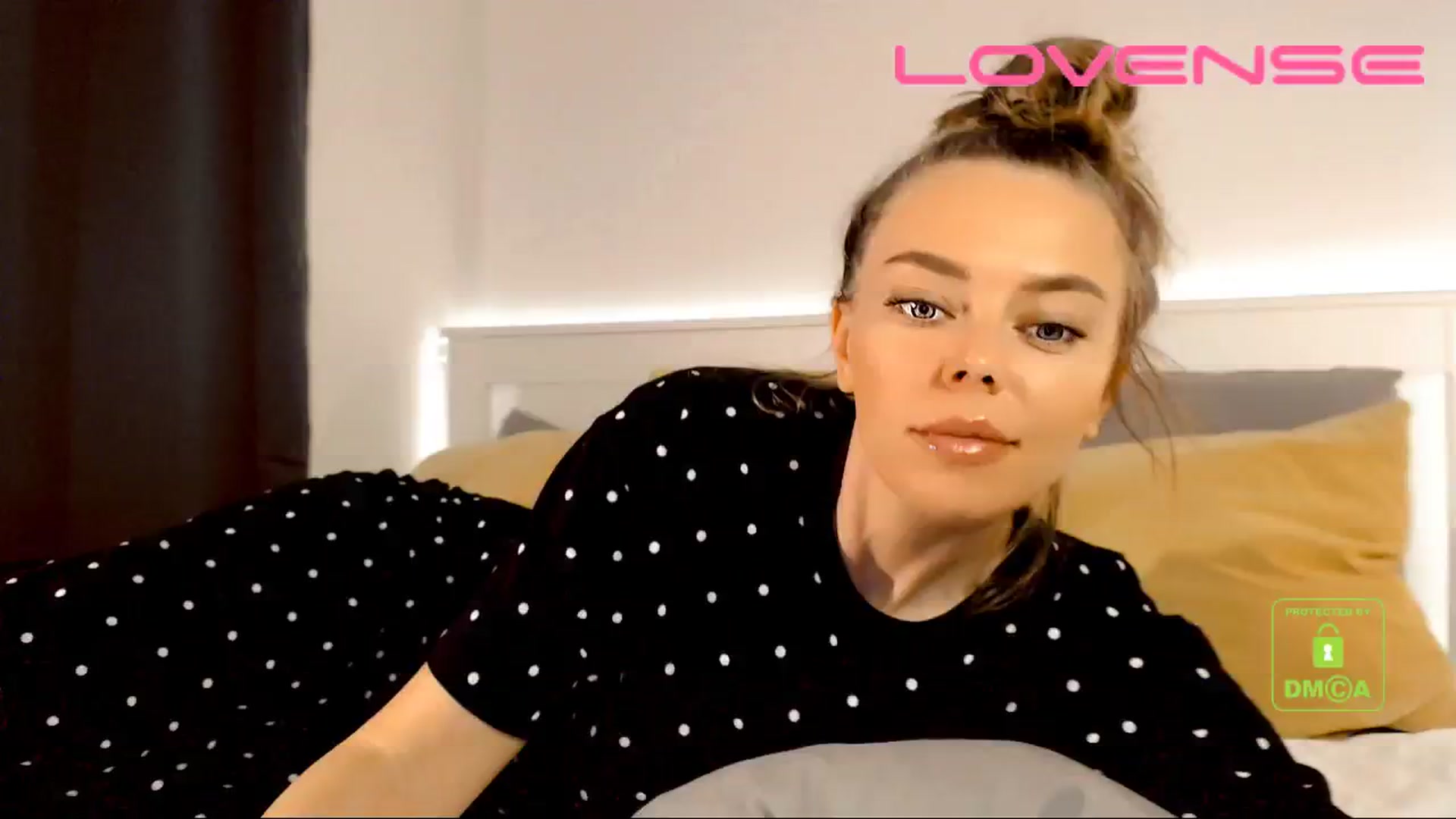 Gallery image thumbnail from your_eyecandy's myfreecams stream on, 02/06/2026, 10:35 image 15 of 20