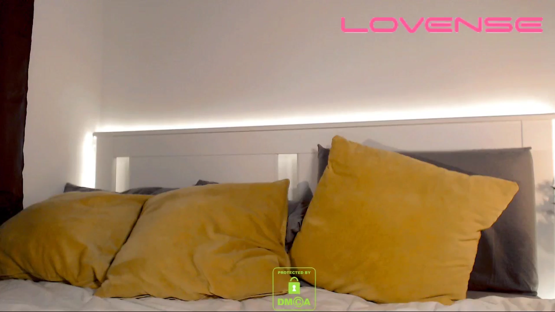 Gallery image thumbnail from your_eyecandy's myfreecams stream on, 03/08/2026, 11:39 image 12 of 20