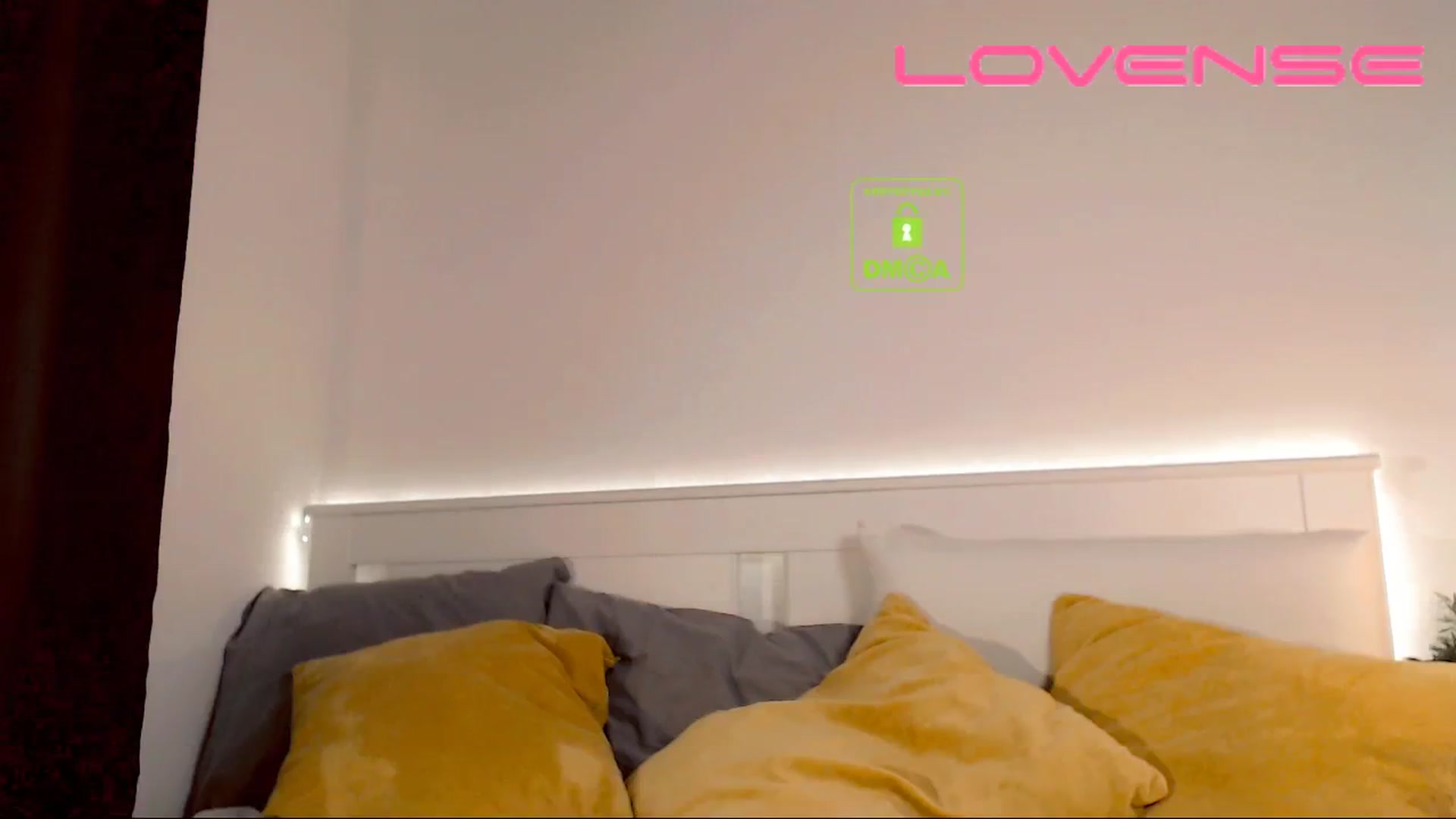Gallery image thumbnail from your_eyecandy's myfreecams stream on, 03/28/2026, 21:55 image 8 of 20