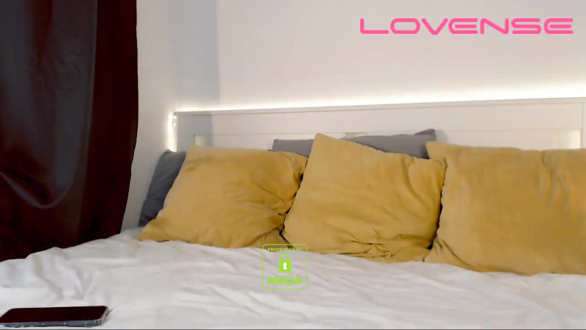 Gallery image thumbnail from your_eyecandy's myfreecams stream on, 06/19/2026, 07:40 image 18 of 20