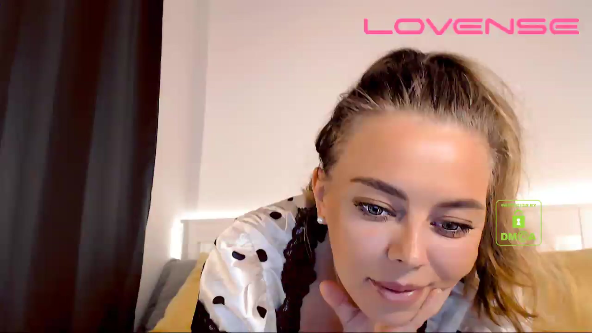 Gallery image thumbnail from your_eyecandy's myfreecams stream on, 06/19/2026, 07:57 image 18 of 20