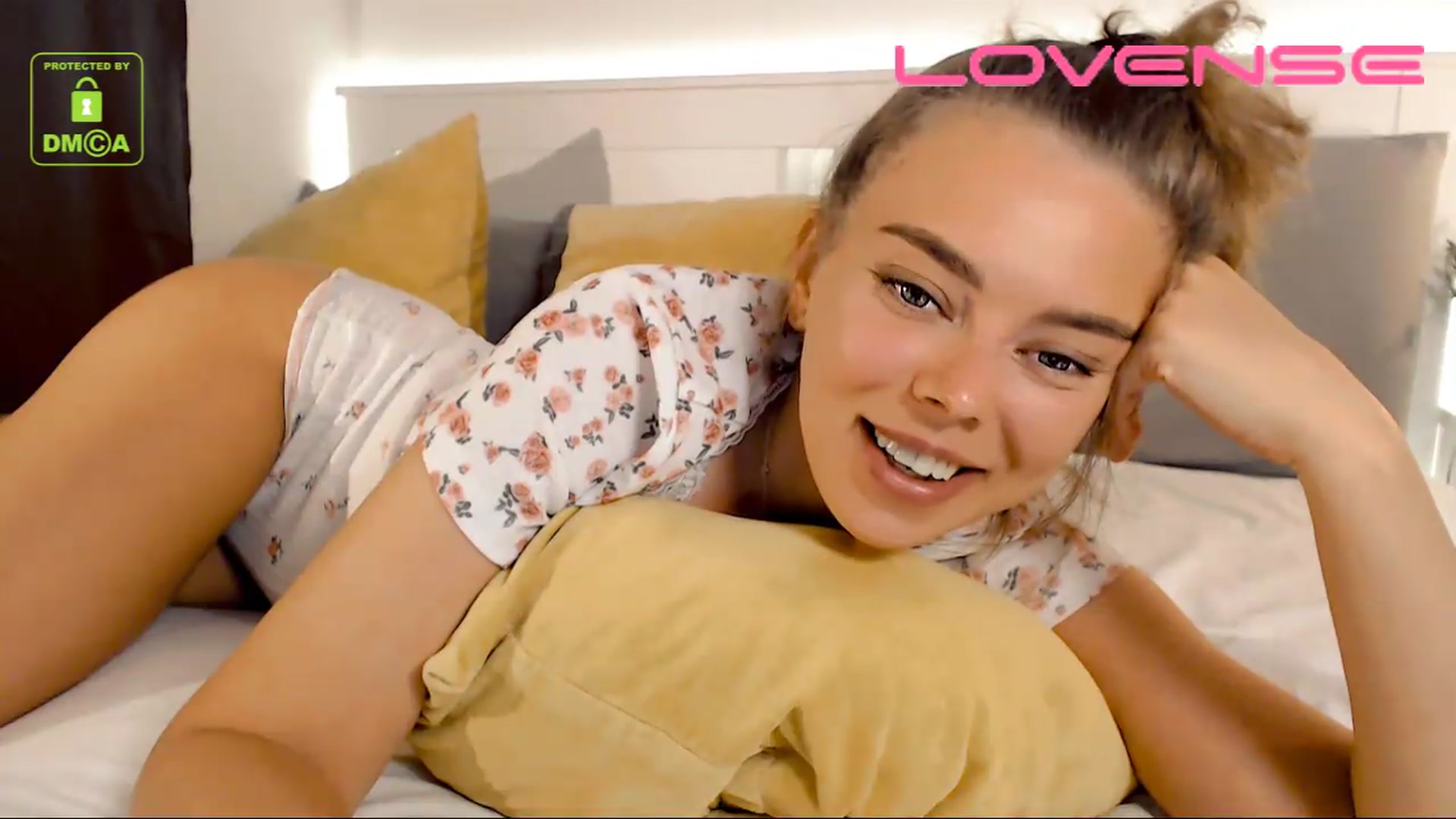 Gallery image thumbnail from your_eyecandy's myfreecams stream on, 06/20/2026, 20:50 image 5 of 20