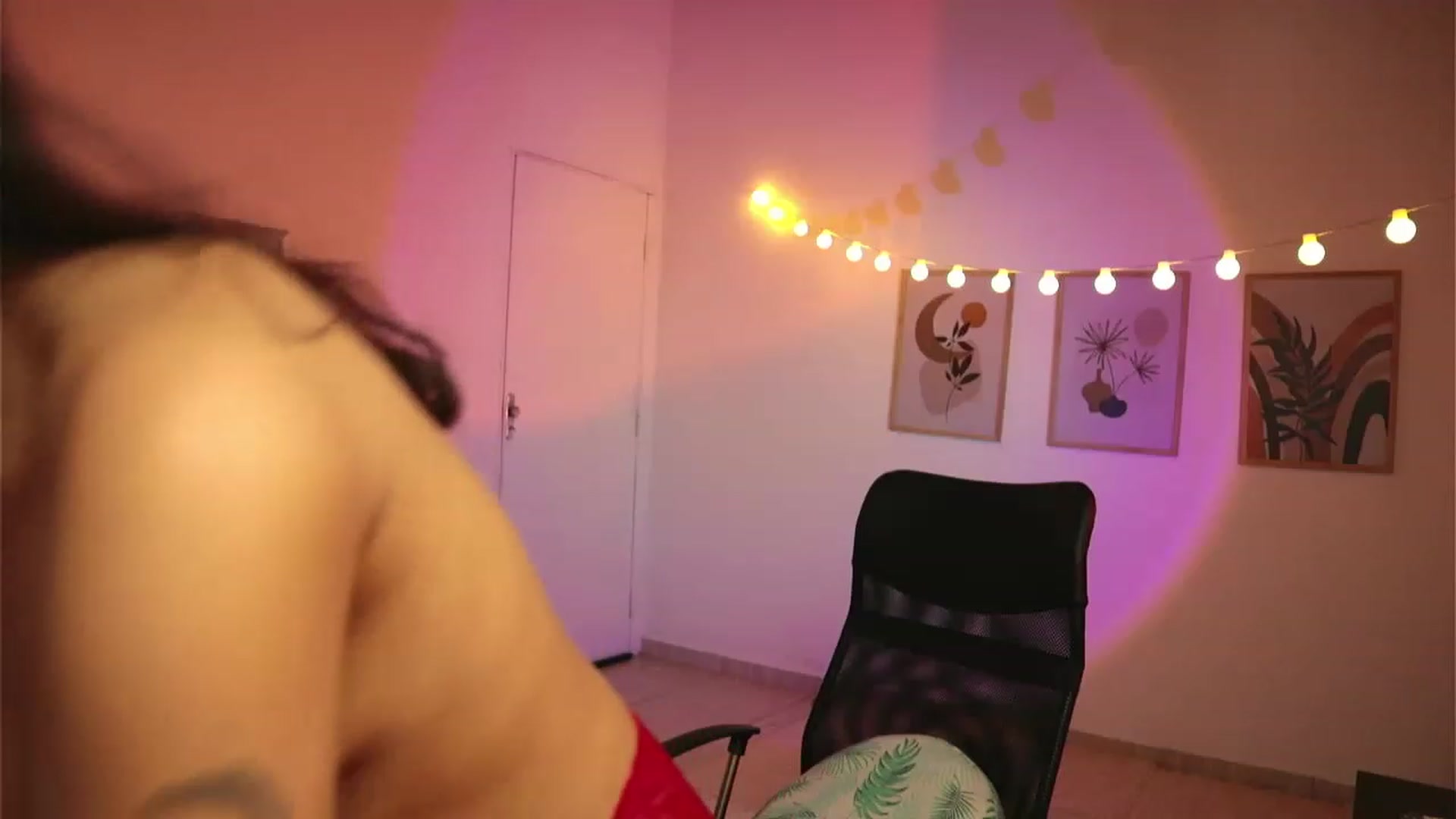 Gallery image thumbnail from yourboo_'s myfreecams stream on, 11/17/2022, 06:04 image 11 of 20