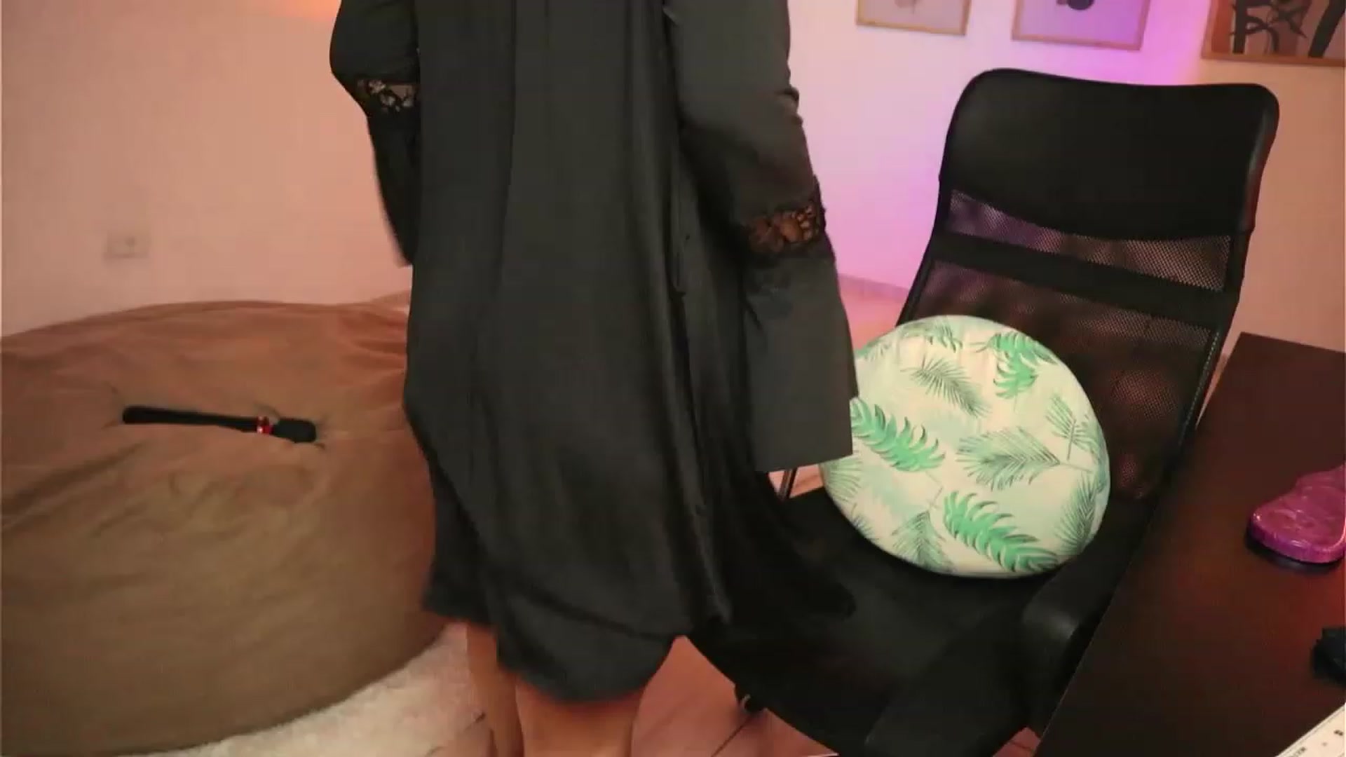 Gallery image thumbnail from yourboo_'s myfreecams stream on, 11/18/2022, 04:51 image 17 of 20