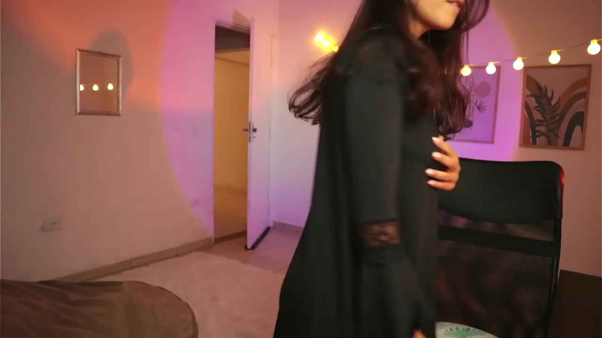 Gallery image thumbnail from yourboo_'s myfreecams stream on, 11/27/2022, 09:15 image 19 of 20