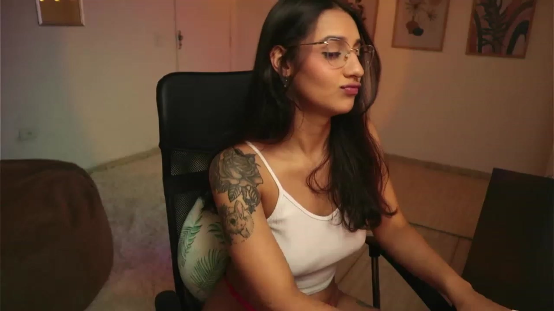 Gallery image thumbnail from yourboo_'s myfreecams stream on, 12/02/2022, 07:15 image 3 of 20