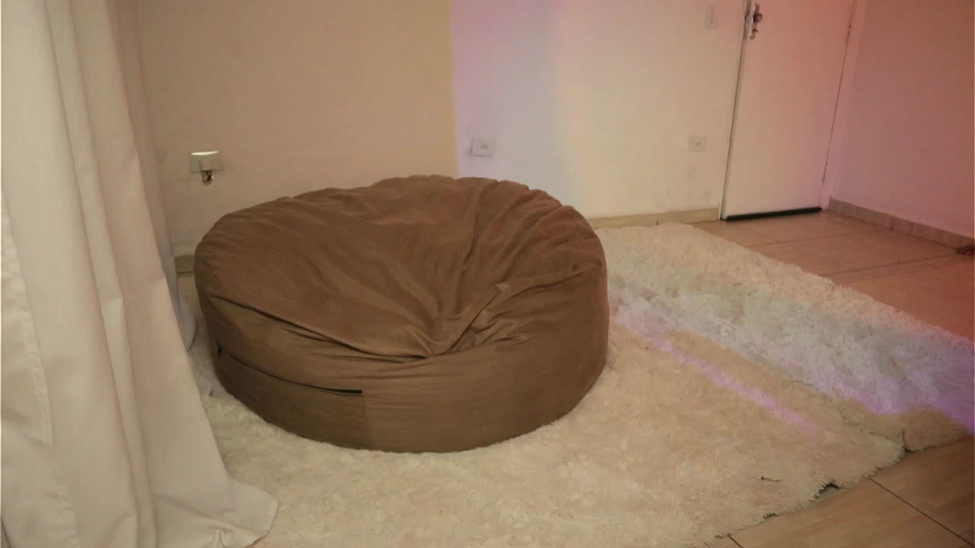 Gallery image thumbnail from yourboo_'s myfreecams stream on, 12/04/2022, 08:49 image 18 of 20