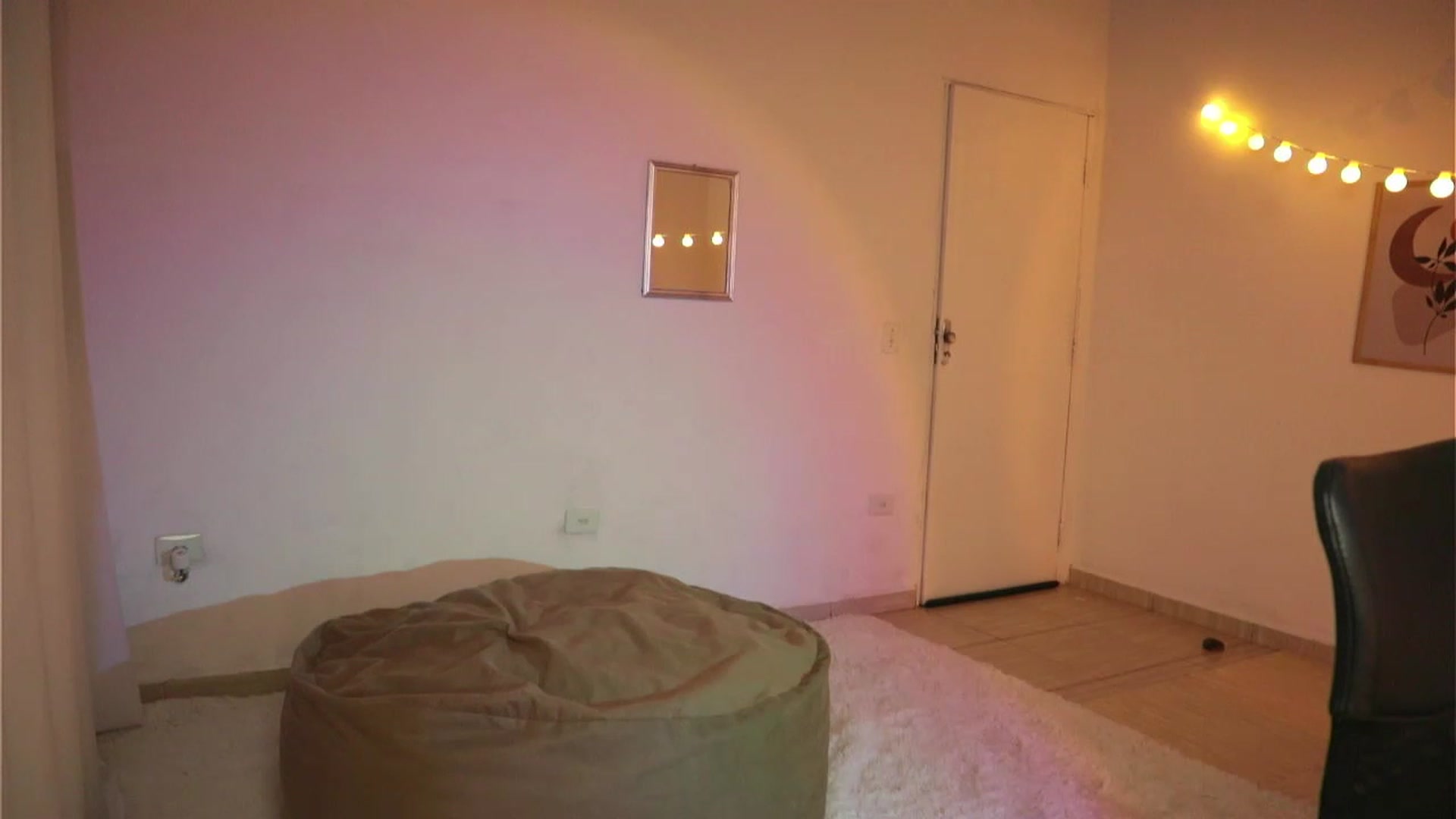 Gallery image thumbnail from yourboo_'s myfreecams stream on, 12/08/2022, 02:25 image 18 of 20