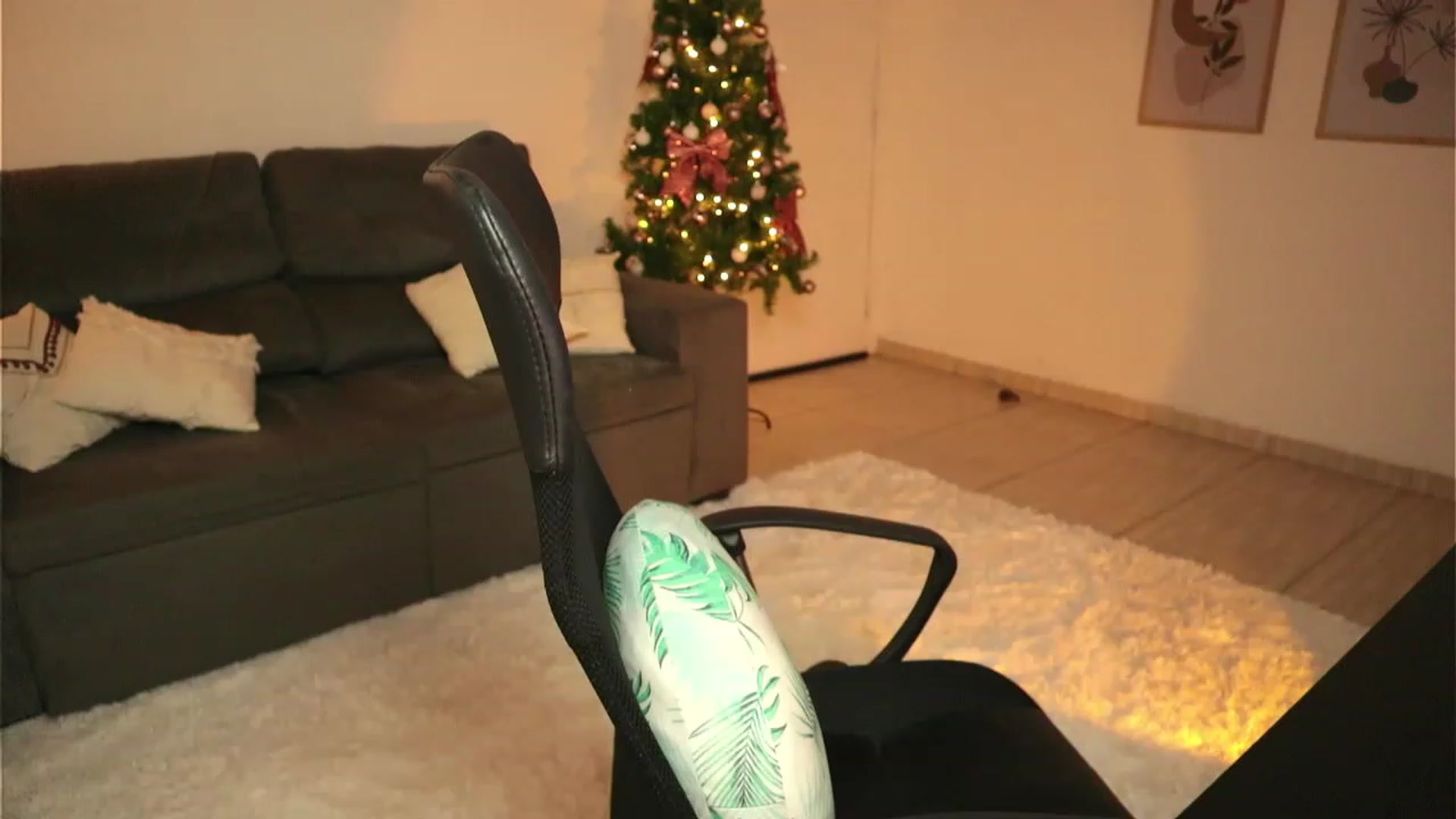 Gallery image thumbnail from yourboo_'s myfreecams stream on, 01/10/2023, 08:54 image 5 of 20