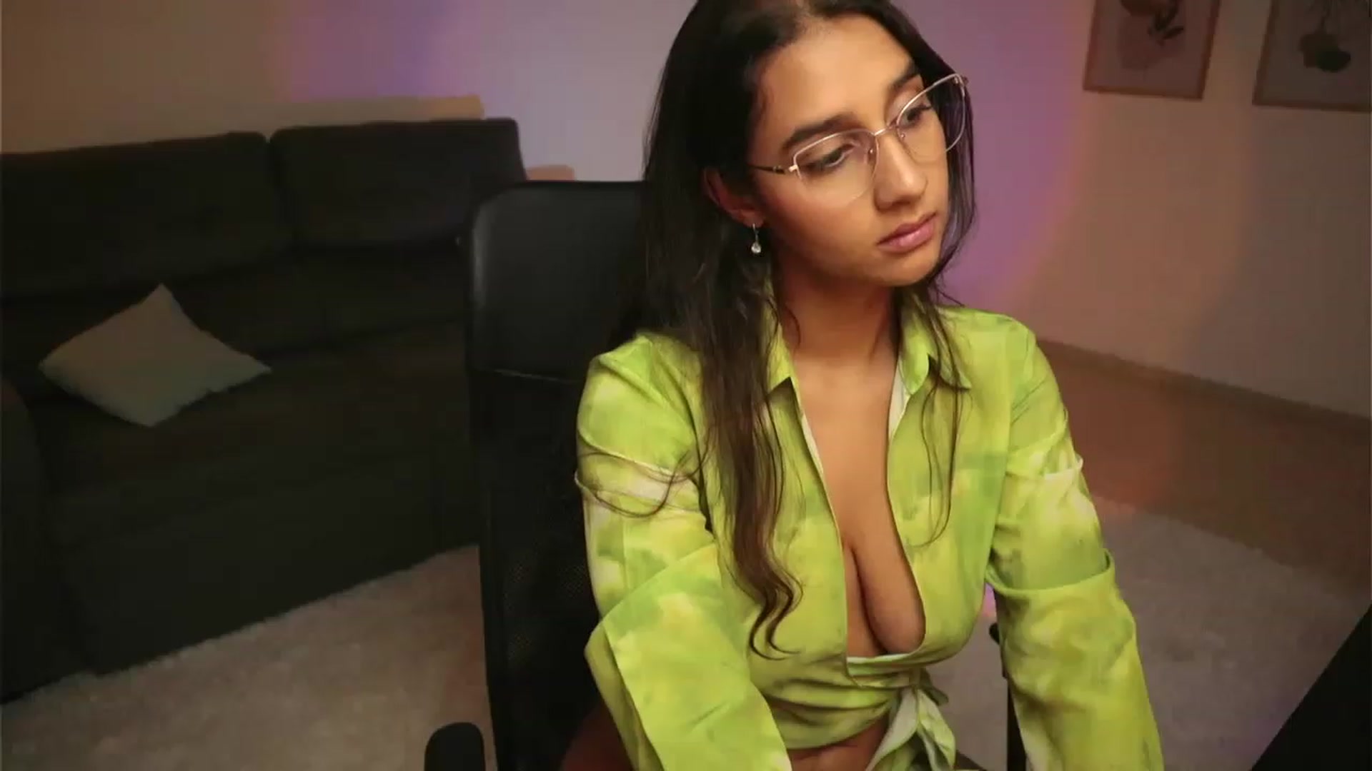 Gallery image thumbnail from yourboo_'s myfreecams stream on, 02/13/2023, 02:33 image 2 of 20