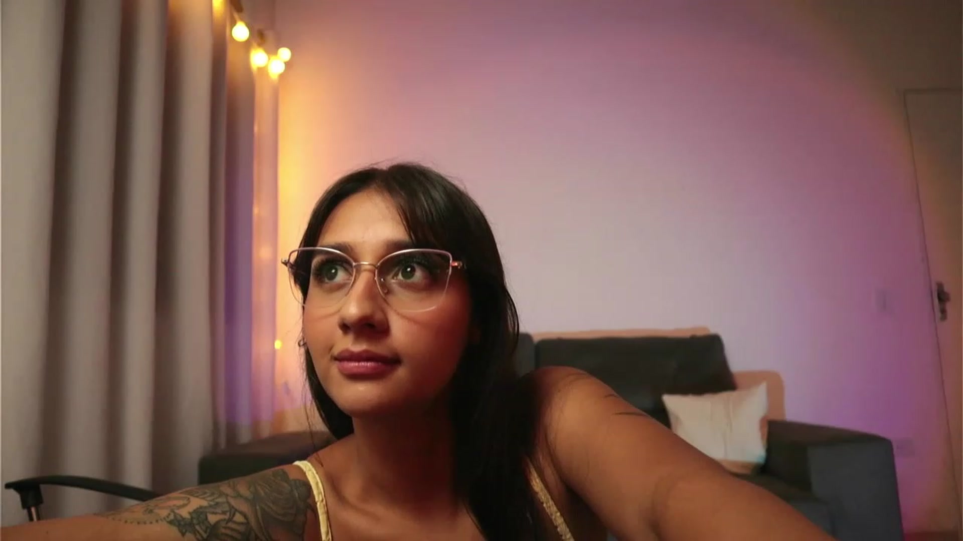Gallery image thumbnail from yourboo_'s myfreecams stream on, 02/20/2023, 06:05 image 13 of 20