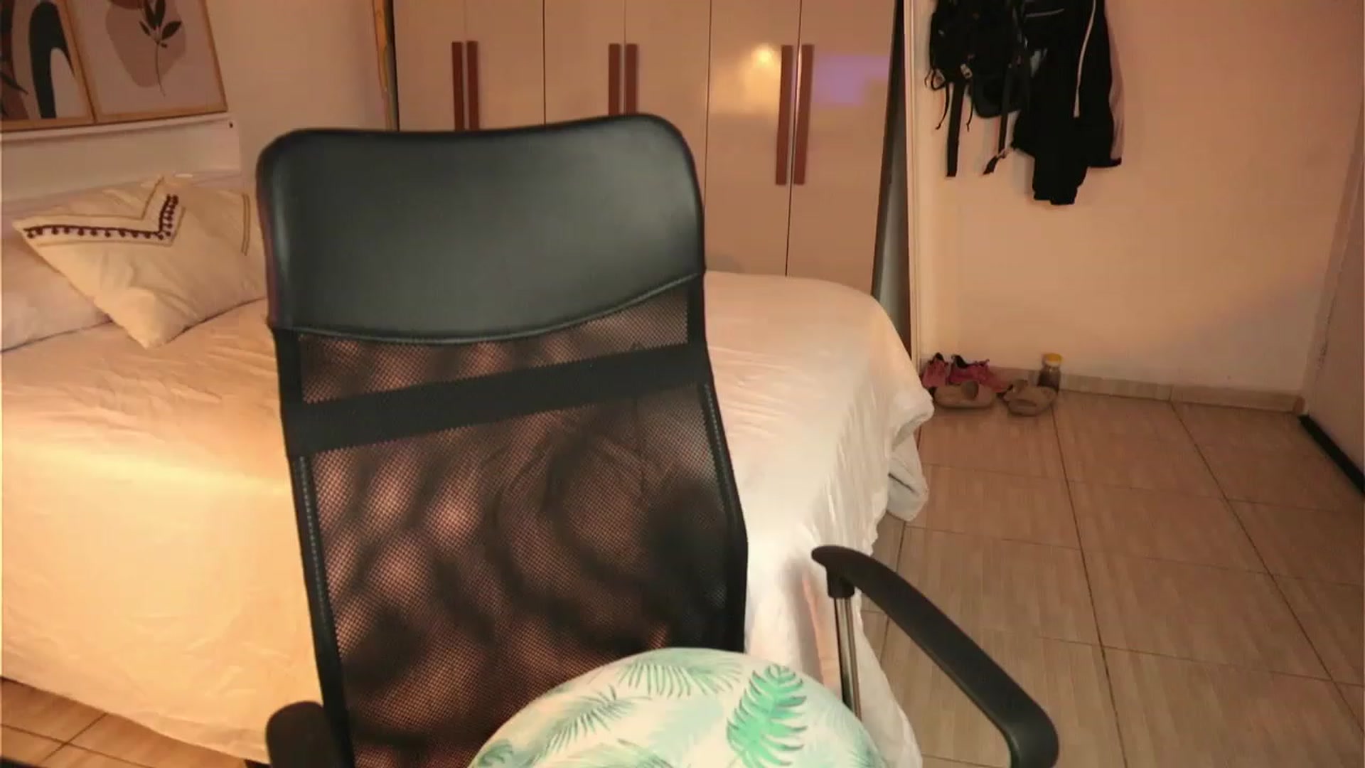 Gallery image thumbnail from yourboo_'s myfreecams stream on, 03/20/2023, 02:39 image 15 of 20