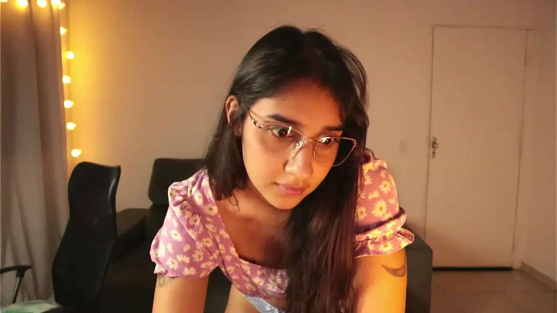 Gallery image thumbnail from yourboo_'s myfreecams stream on, 04/20/2023, 10:10 image 2 of 20