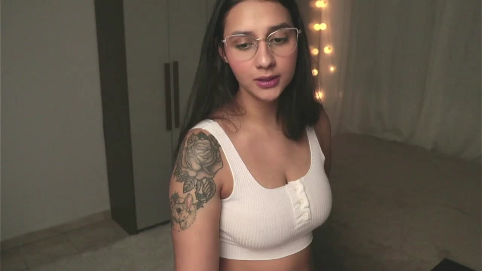 Gallery image thumbnail from yourboo_'s myfreecams stream on, 08/25/2023, 07:16 image 1 of 20